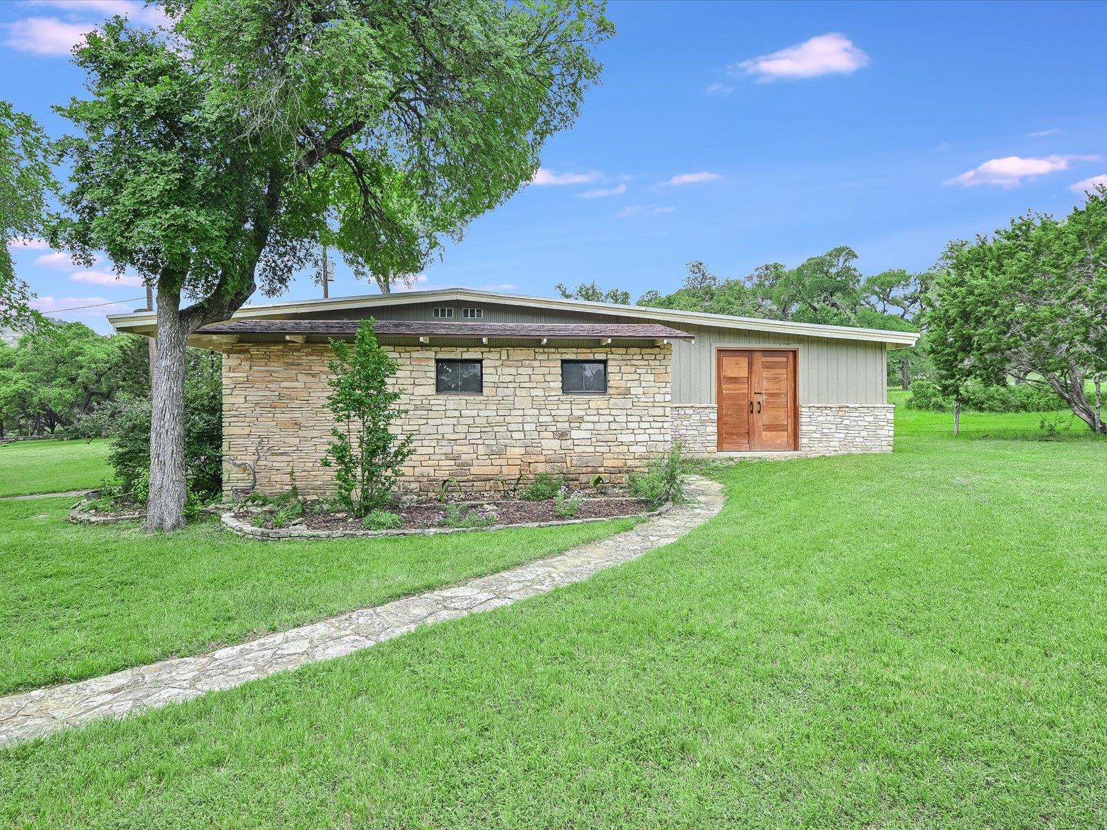 1500 Spoke Hollow Rd, Wimberley, TX 78676
