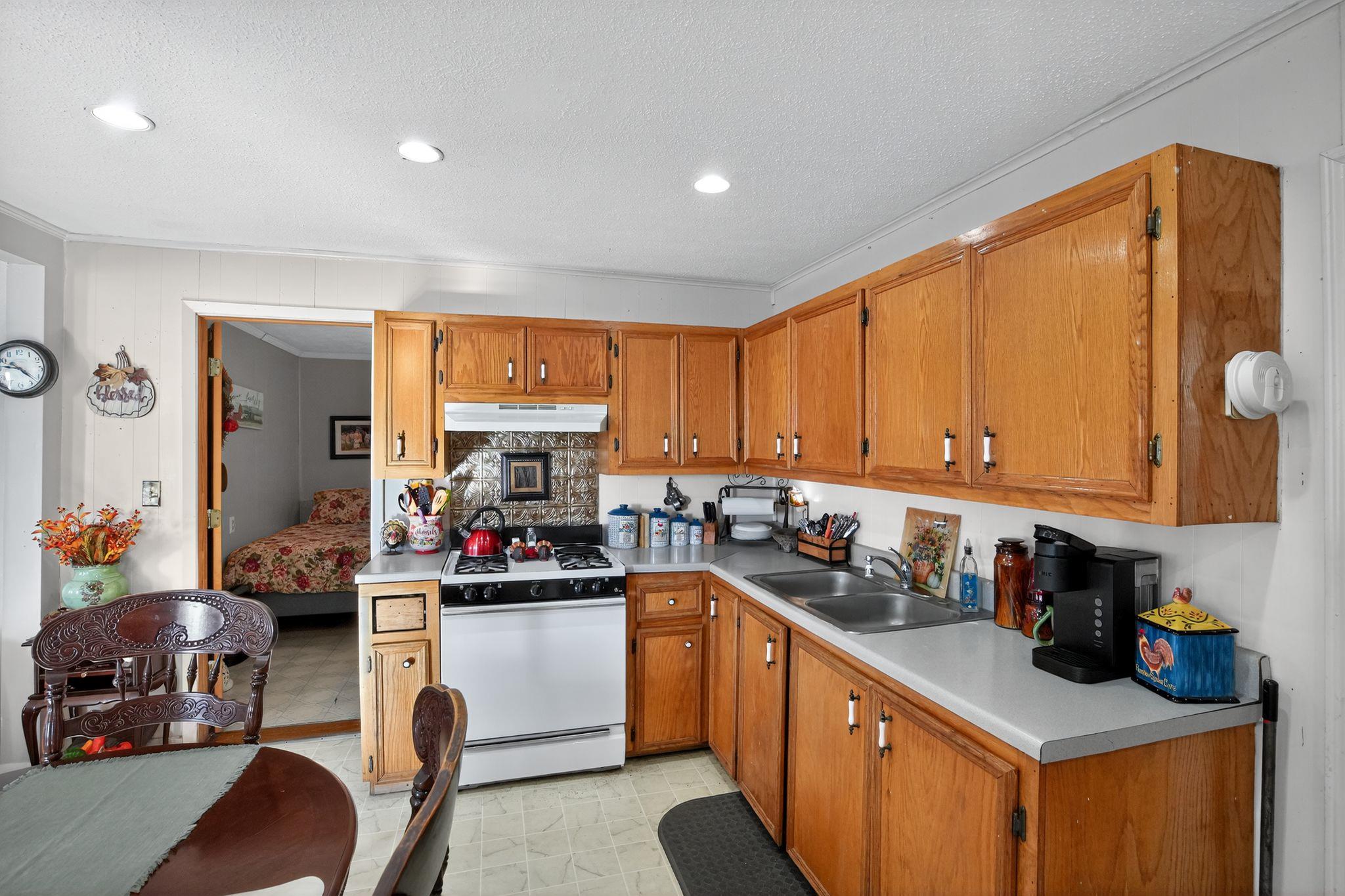 1309 Blackjack St, Lockhart, TX 78644