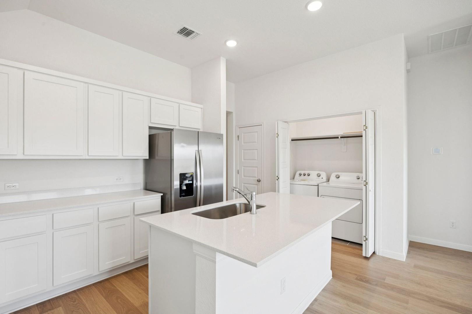 332 Bendecido Loop, Elgin, TX 78621