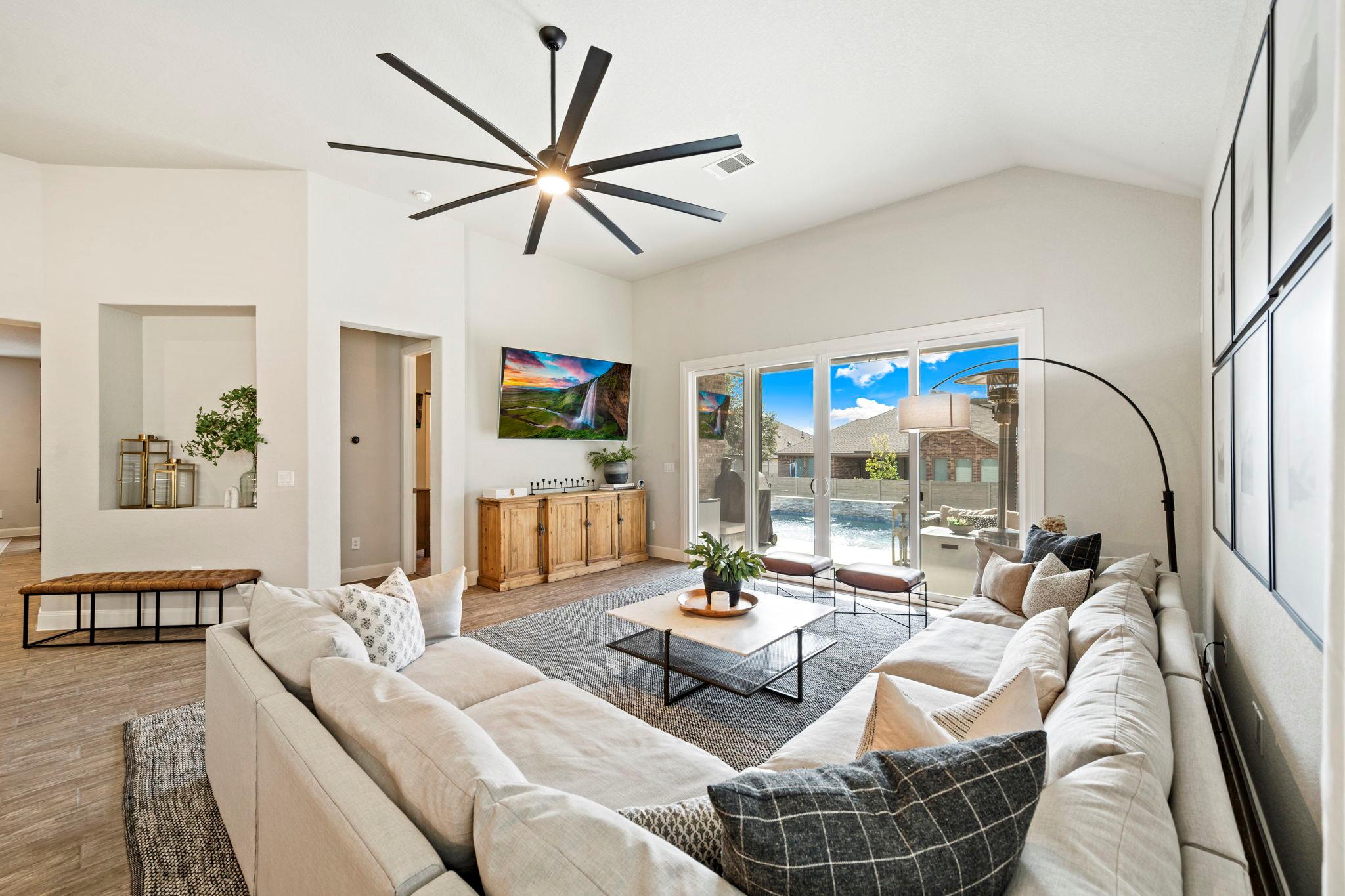 1189 Hammock Gln, New Braunfels, TX 78132