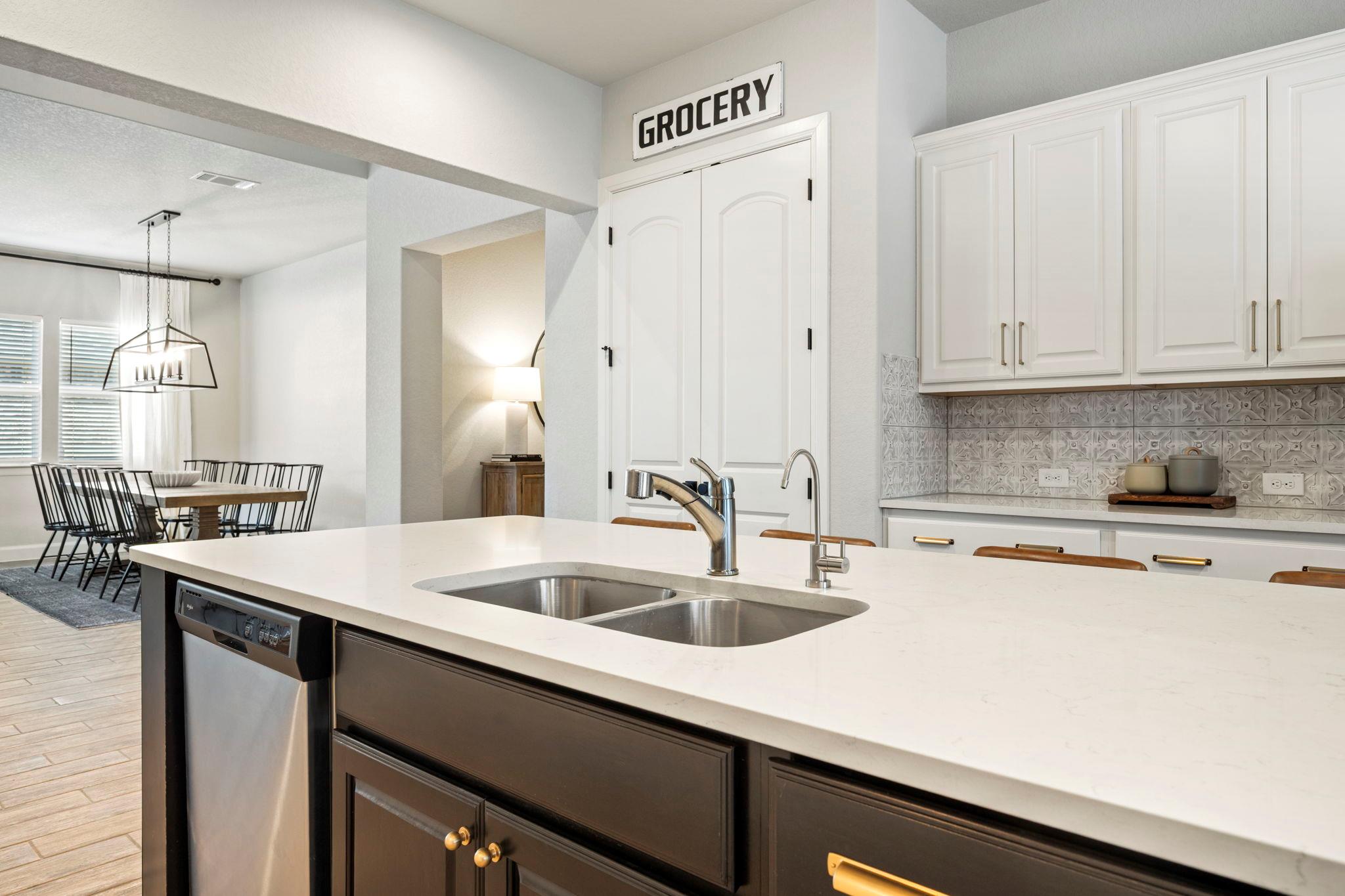 1189 Hammock Gln, New Braunfels, TX 78132