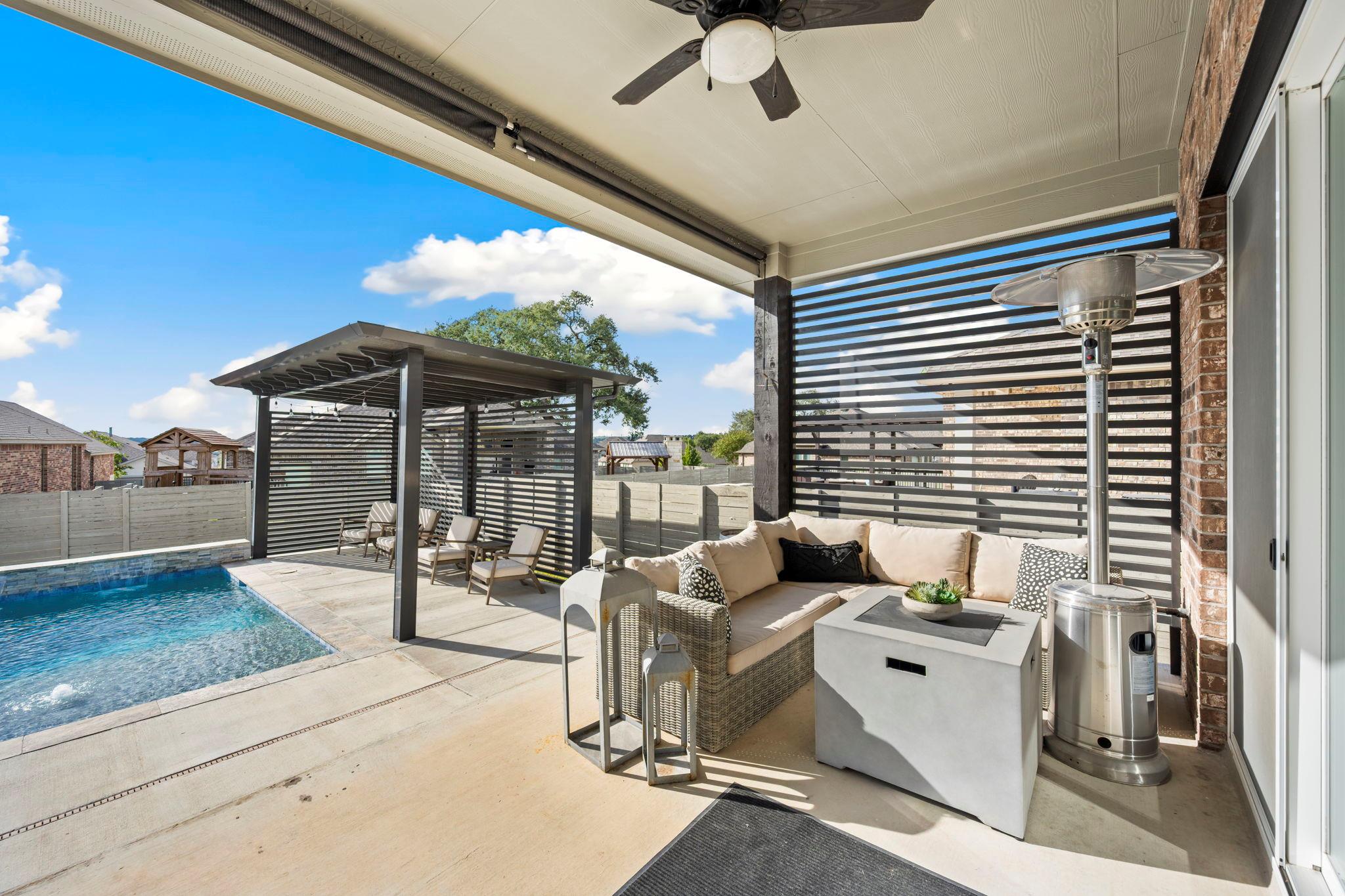 1189 Hammock Gln, New Braunfels, TX 78132