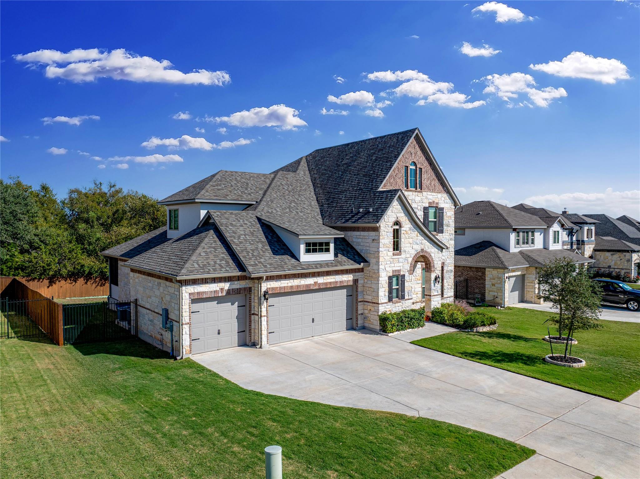 3204 Scenic Valley Dr, Leander, TX 78641