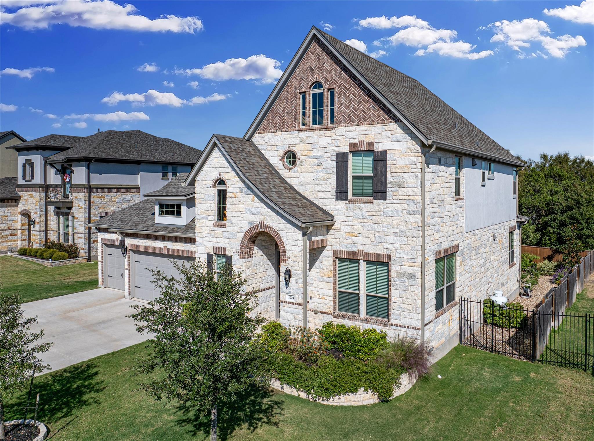 3204 Scenic Valley Dr, Leander, TX 78641