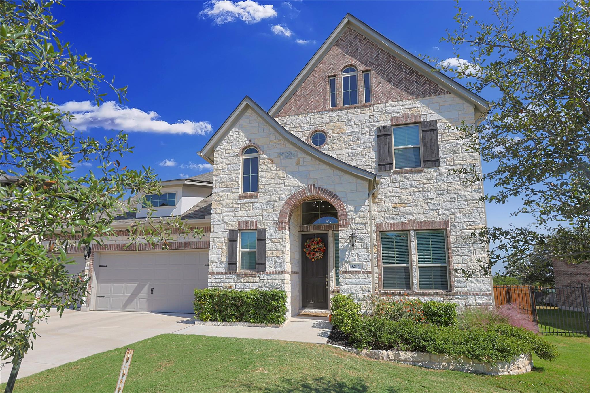 3204 Scenic Valley Dr, Leander, TX 78641