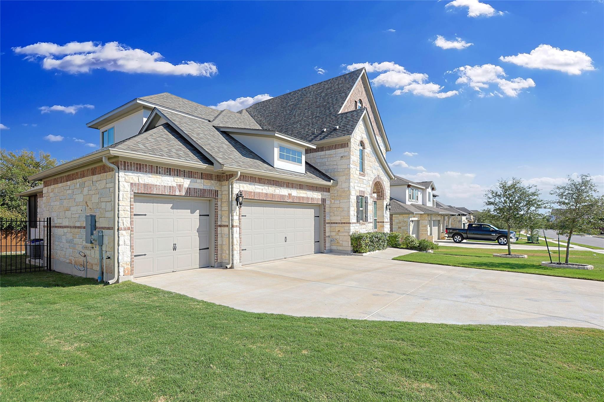 3204 Scenic Valley Dr, Leander, TX 78641