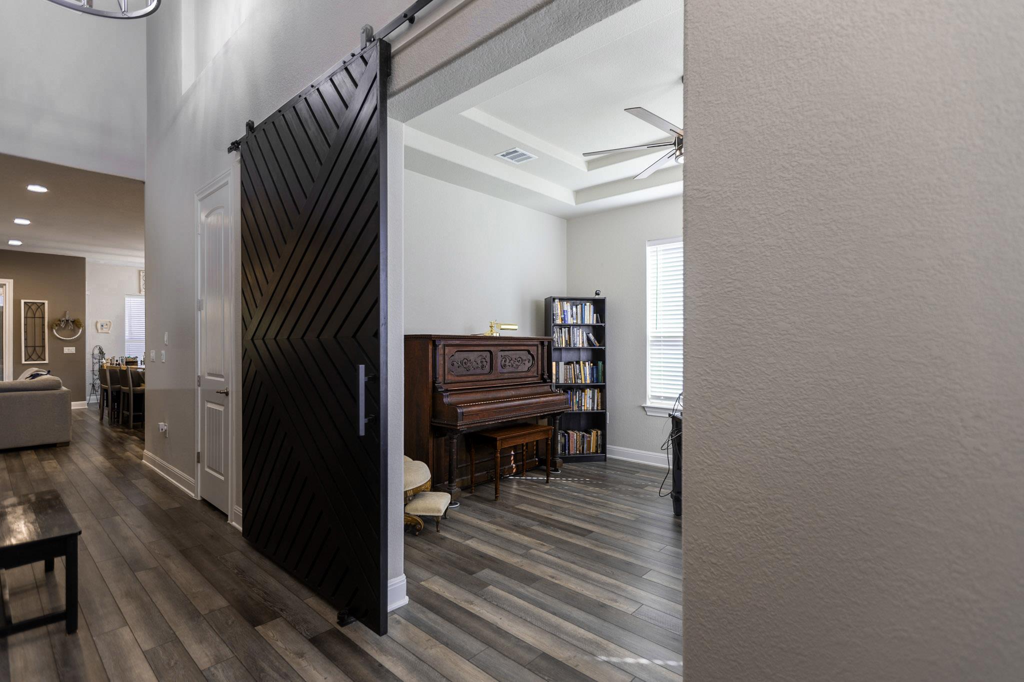 3204 Scenic Valley Dr, Leander, TX 78641