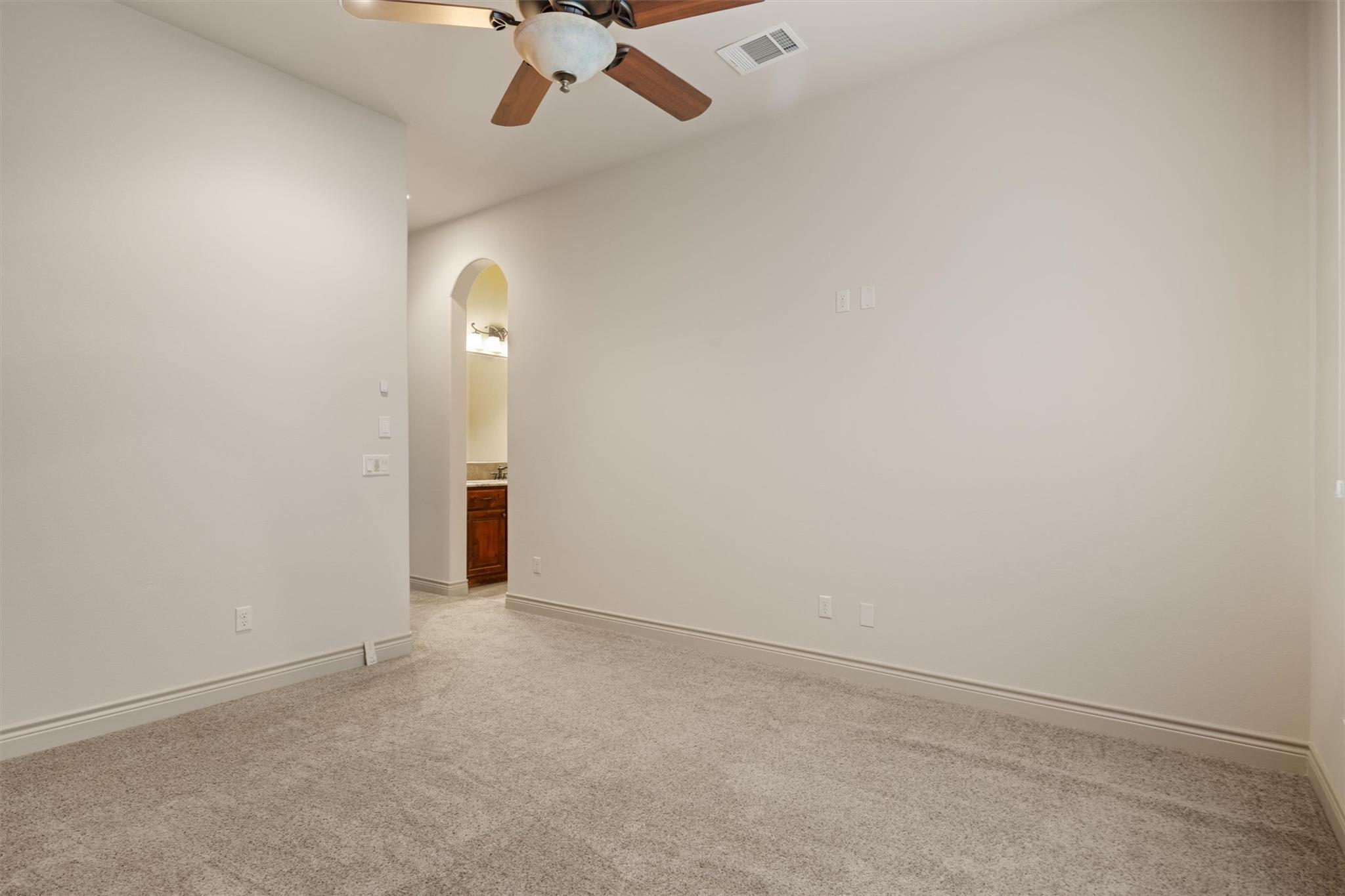 14502 Lund Carlson Rd, Coupland, TX 78615