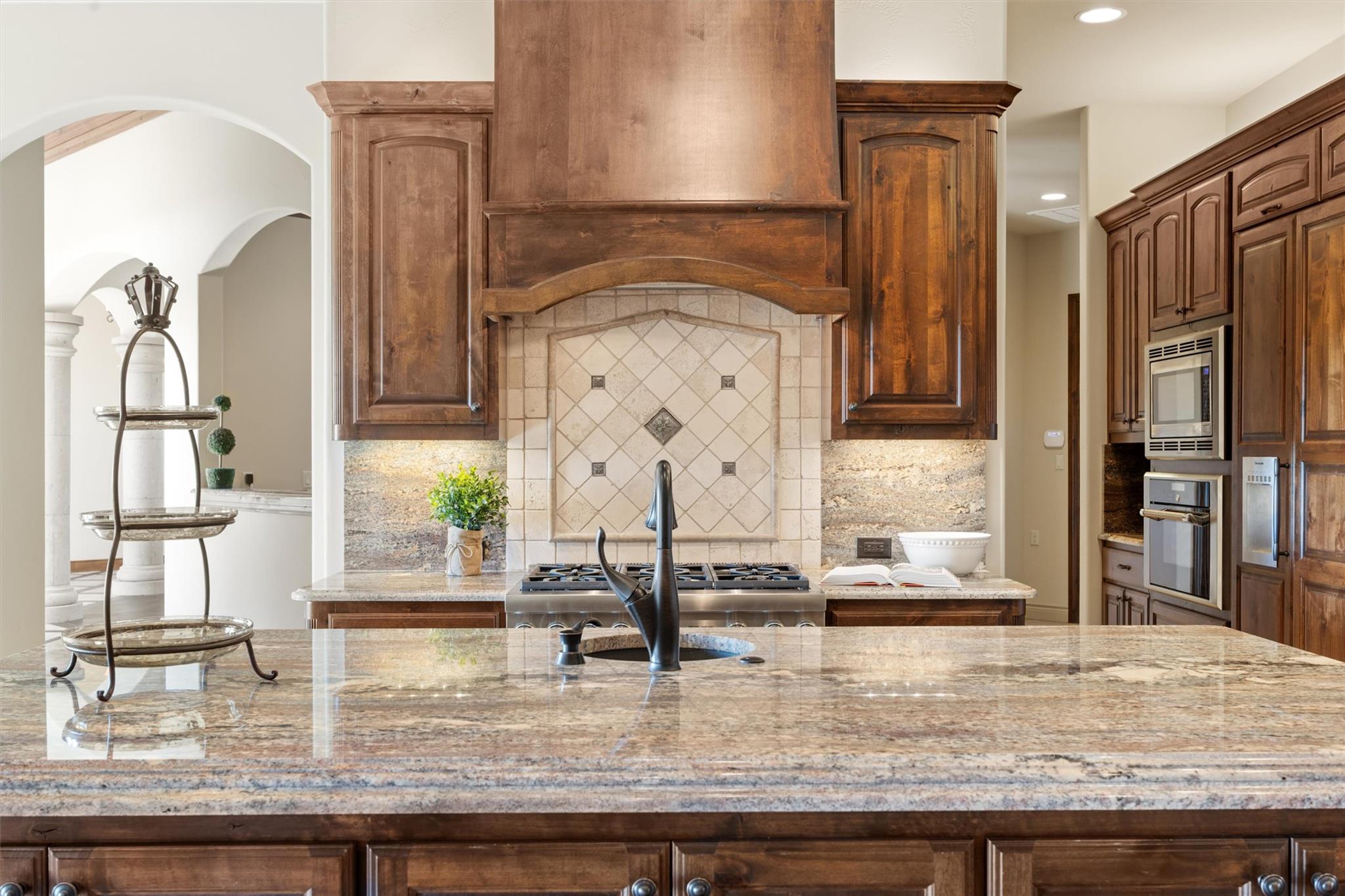 14502 Lund Carlson Rd, Coupland, TX 78615