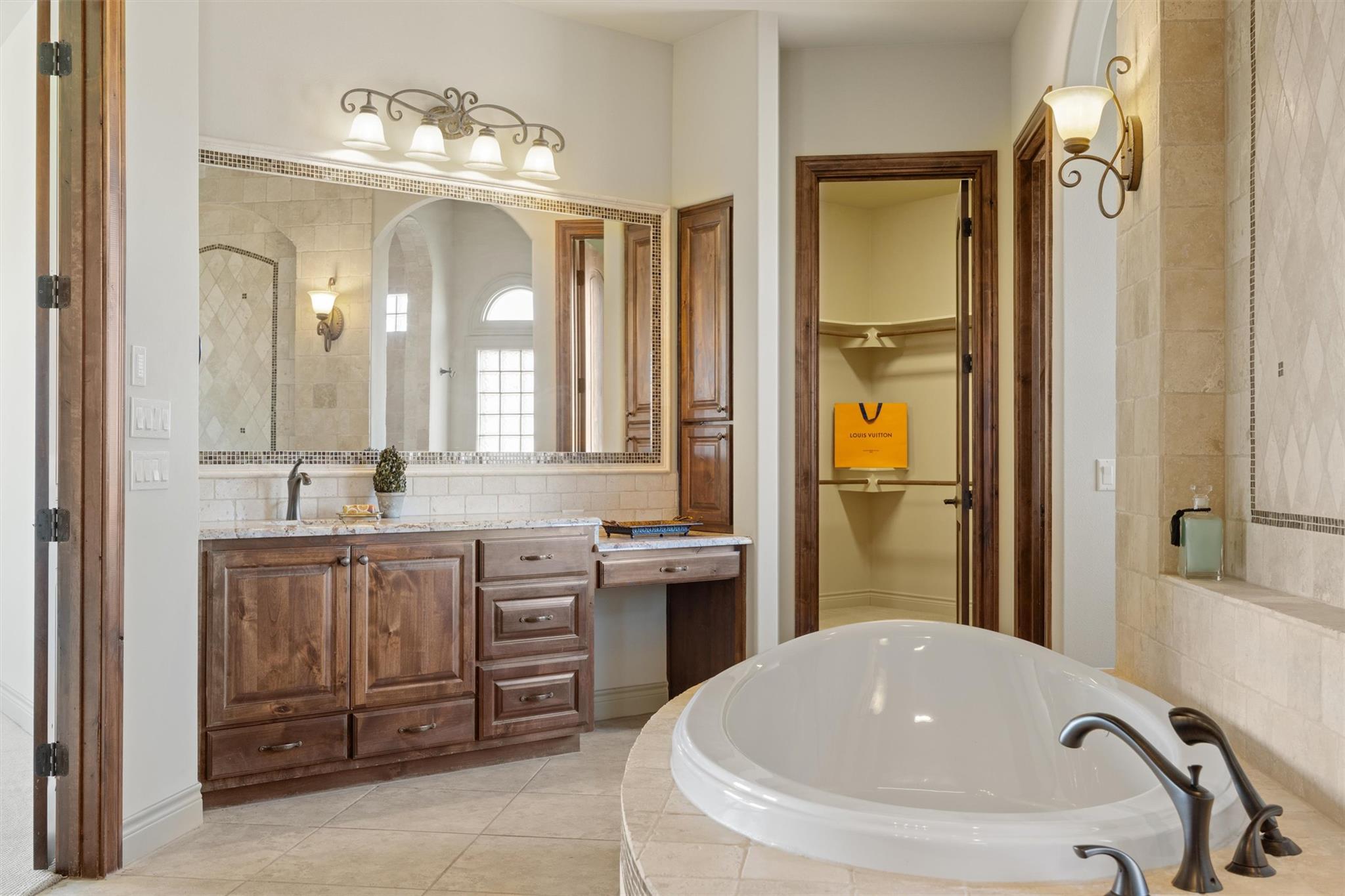 14502 Lund Carlson Rd, Coupland, TX 78615