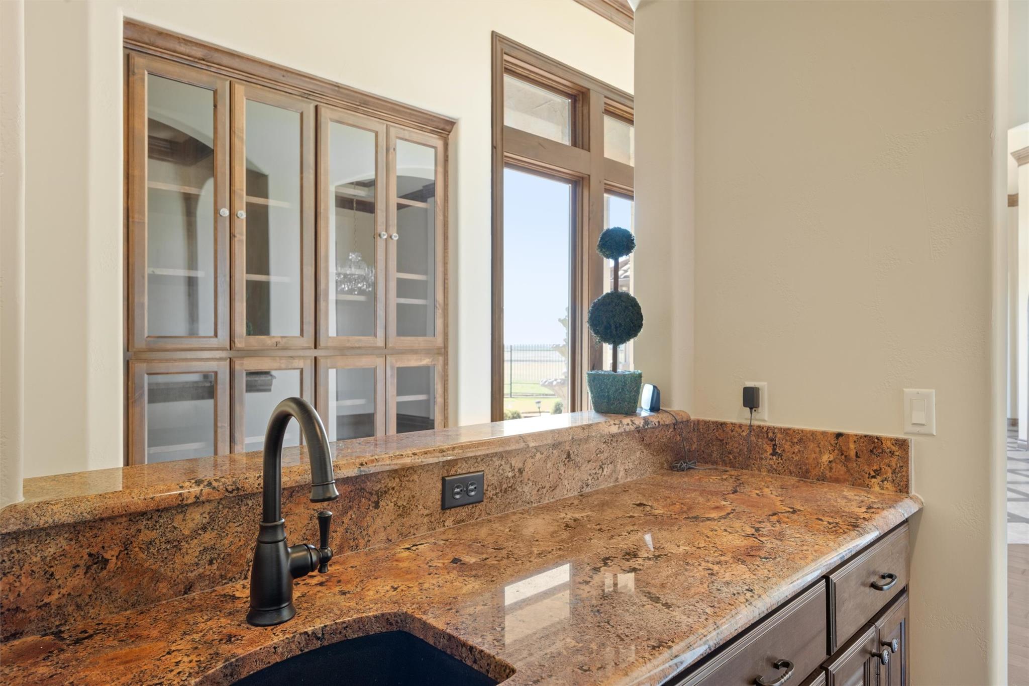 14502 Lund Carlson Rd, Coupland, TX 78615