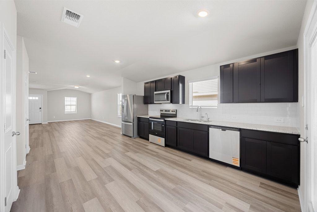 140 Honey Bee Rd, Jarrell, TX 76537