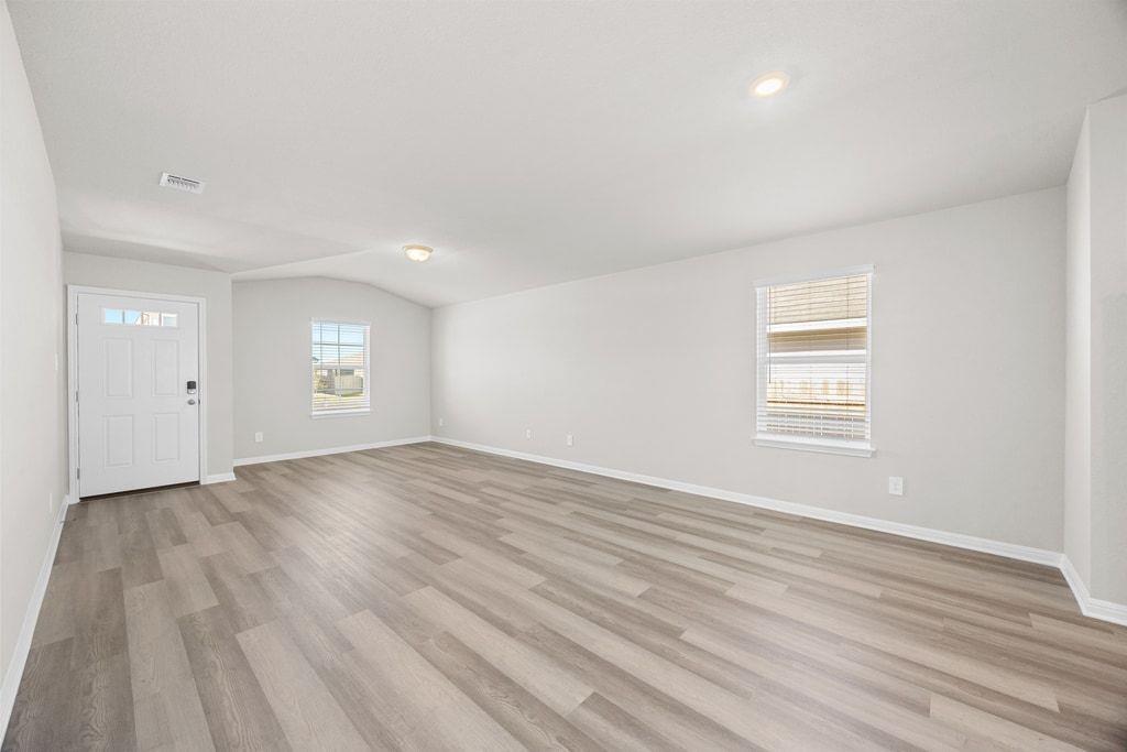 140 Honey Bee Rd, Jarrell, TX 76537