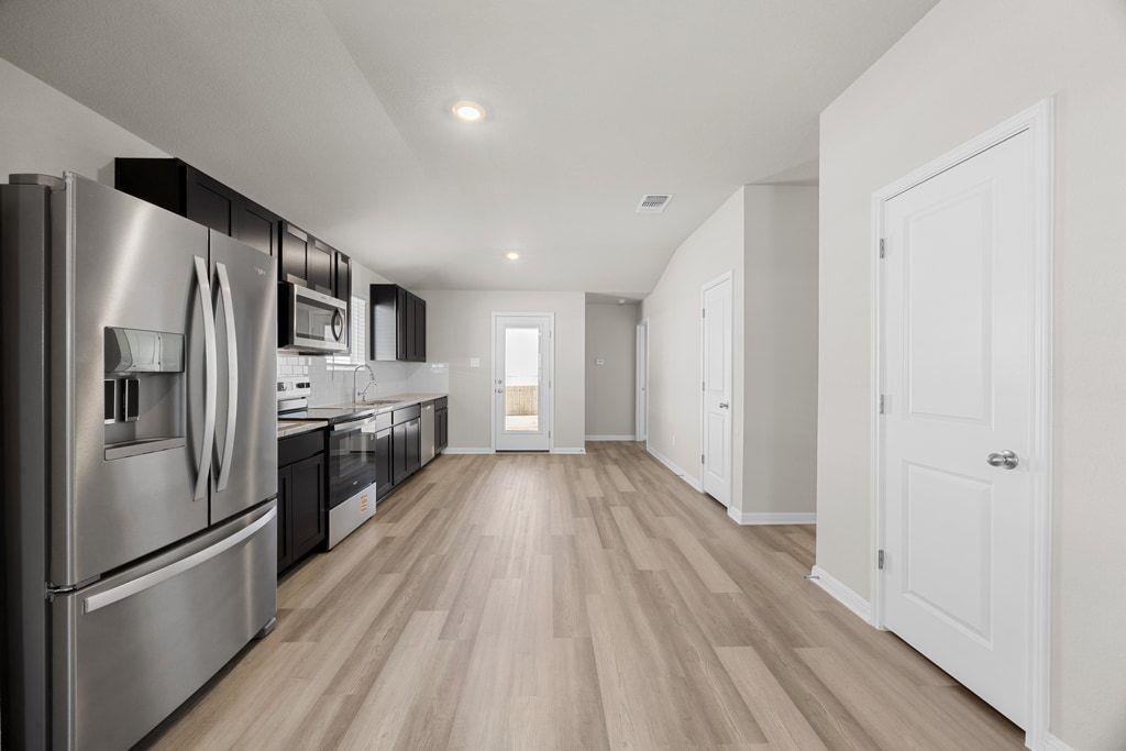 140 Honey Bee Rd, Jarrell, TX 76537