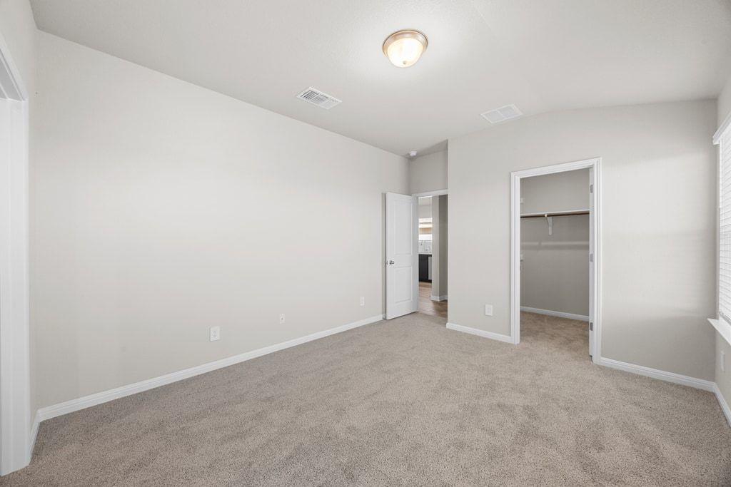 140 Honey Bee Rd, Jarrell, TX 76537