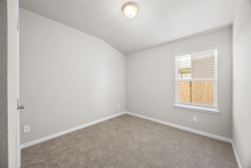 140 Honey Bee Rd, Jarrell, TX 76537