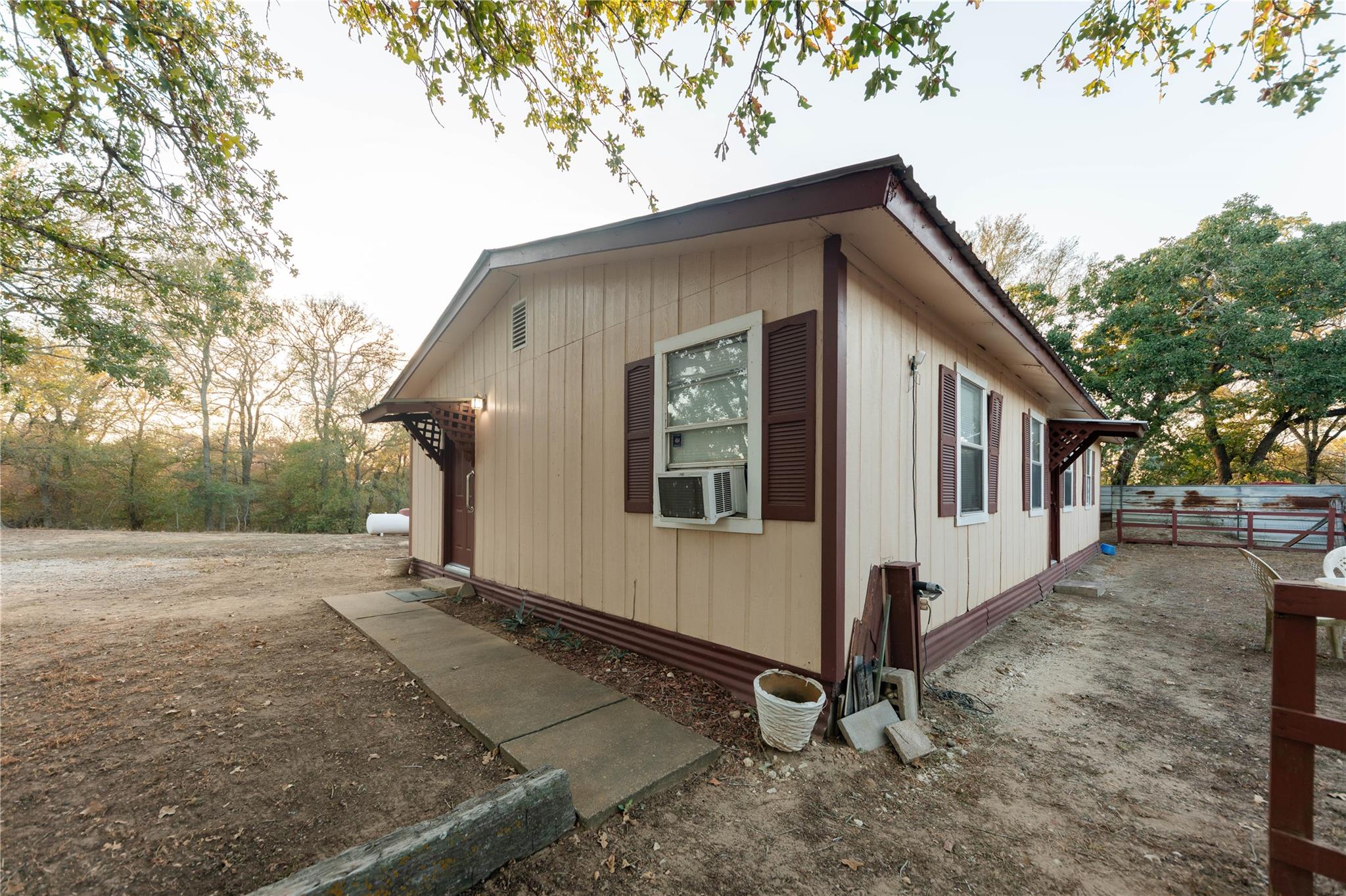 164 Josie Ln, Bastrop, TX 78602
