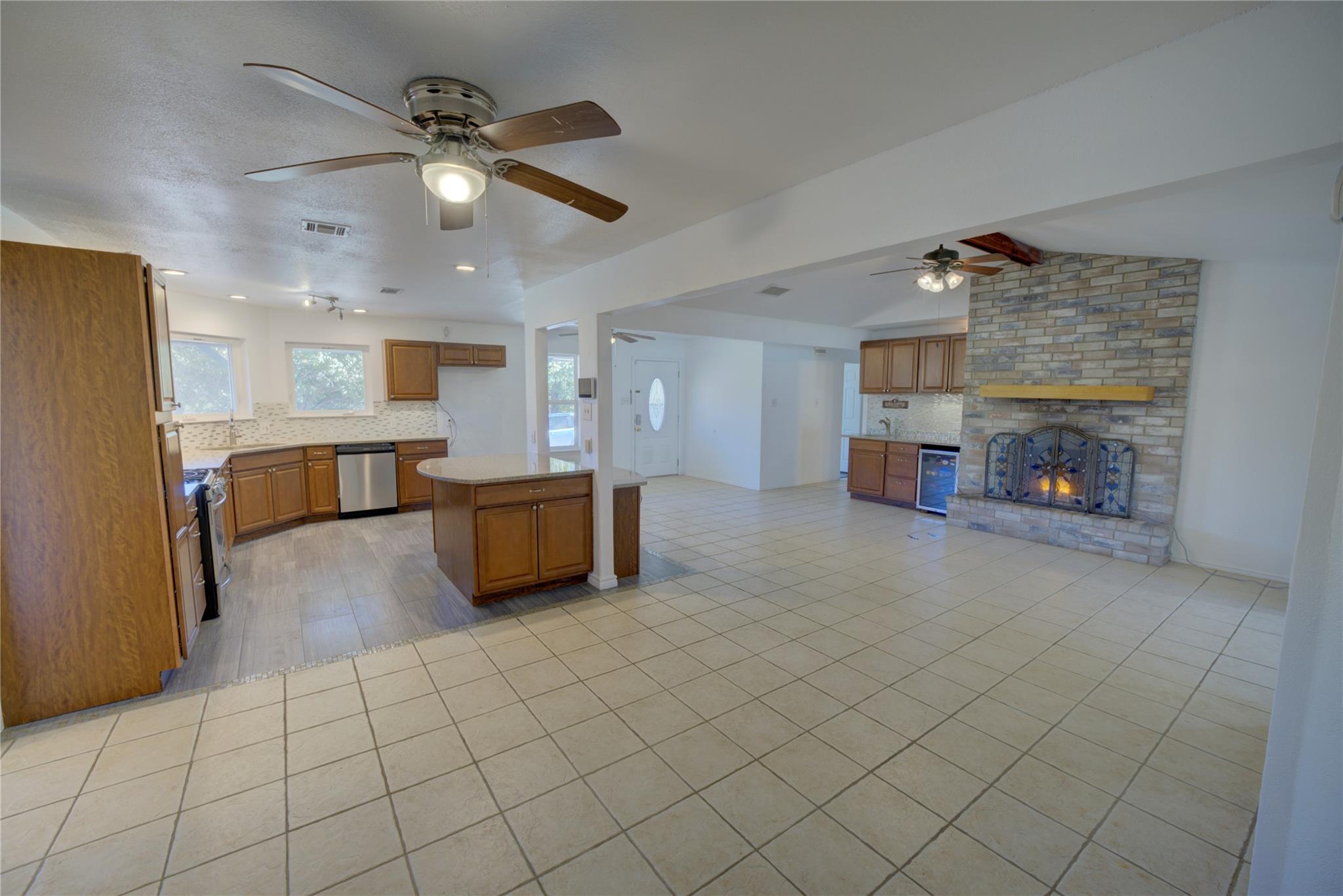 681 Old Lytton Springs Rd, Lockhart, TX 78644
