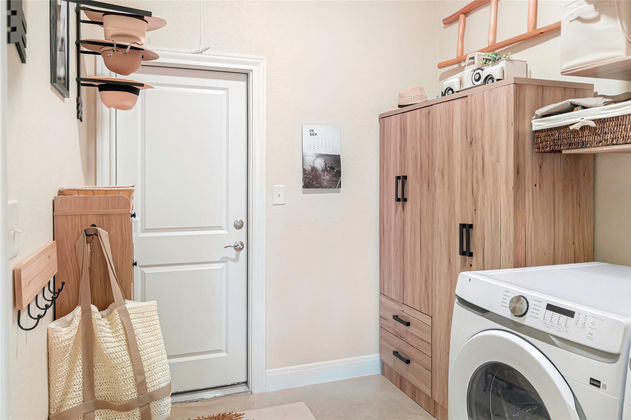 1000 Oil Field Rd, Lockhart, TX 78644