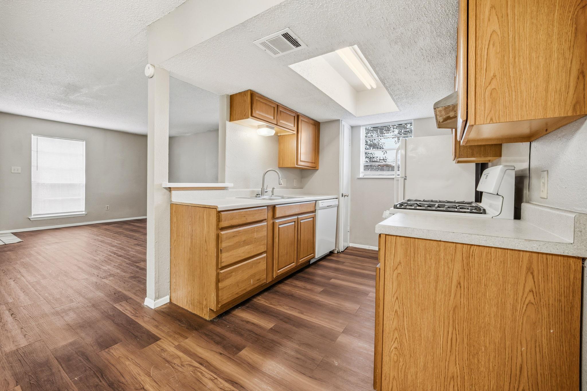 5200 Nuckols Crossing Rd # B, Austin, TX 78744