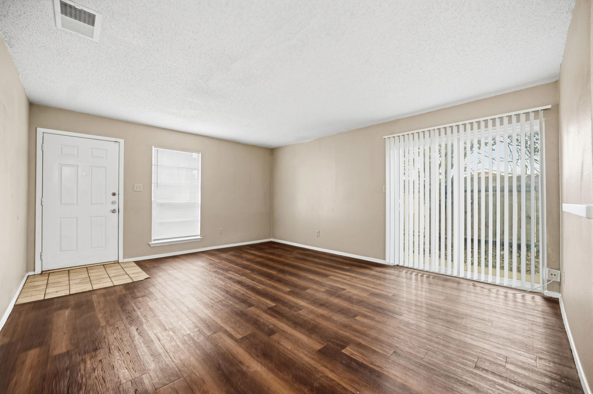 5200 Nuckols Crossing Rd # B, Austin, TX 78744