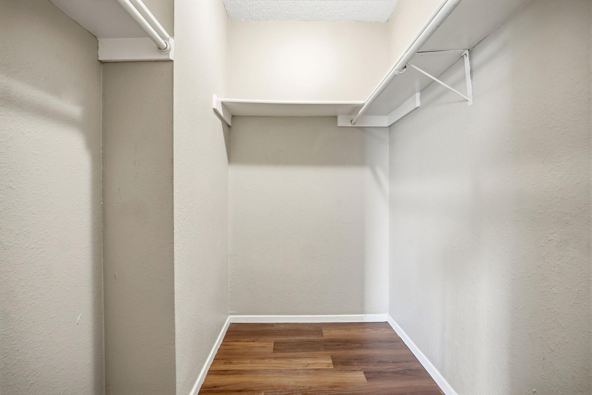 5200 Nuckols Crossing Rd # B, Austin, TX 78744