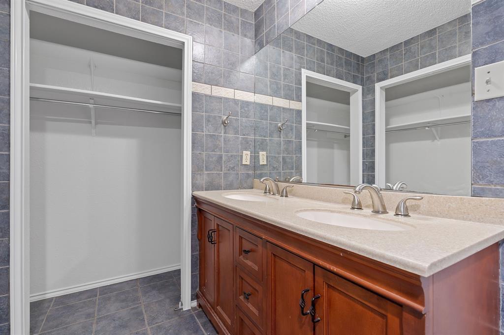 12706 Heinemann Dr, Austin, TX 78727