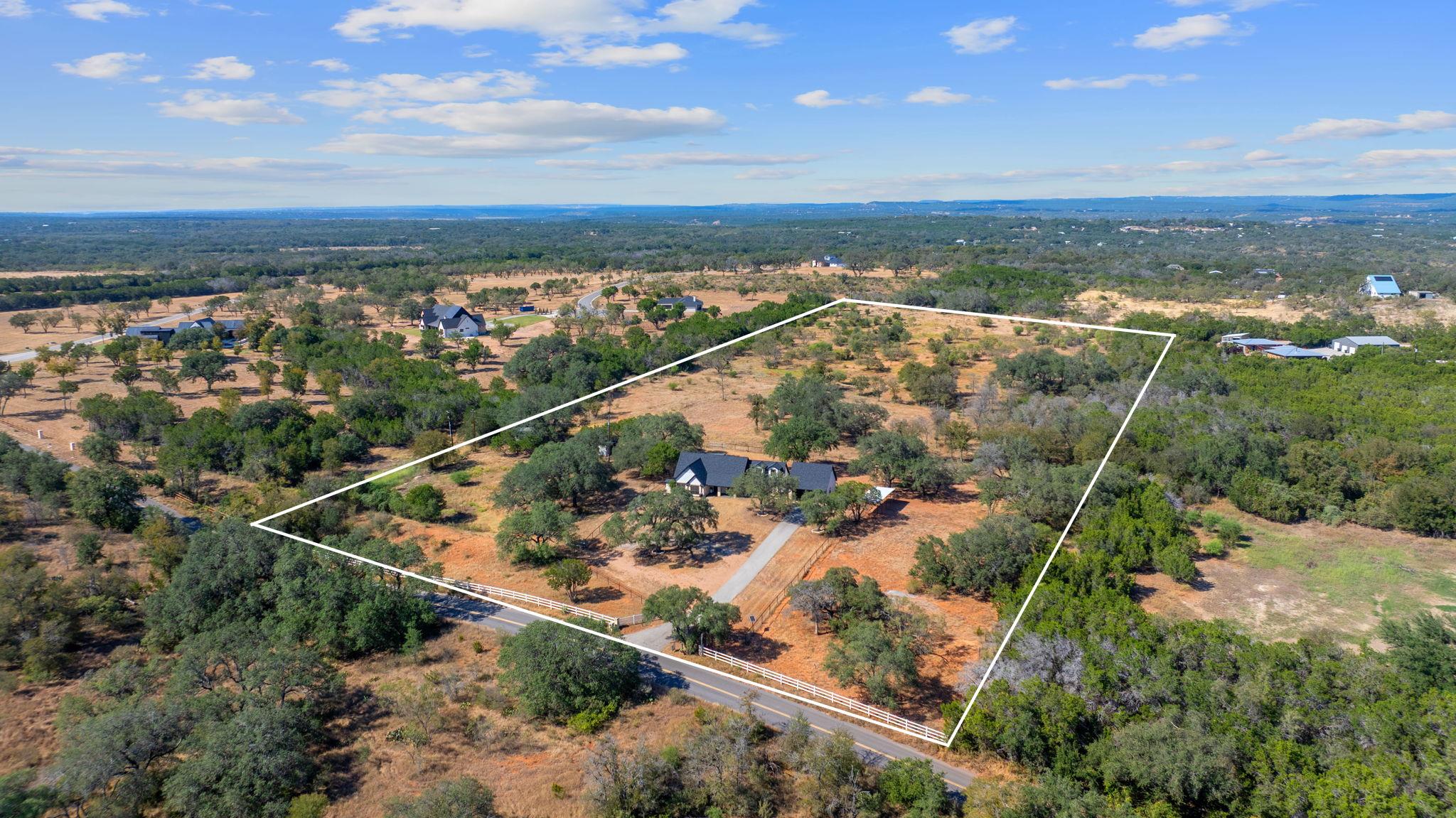 404 County Road 421, Spicewood, TX 78669