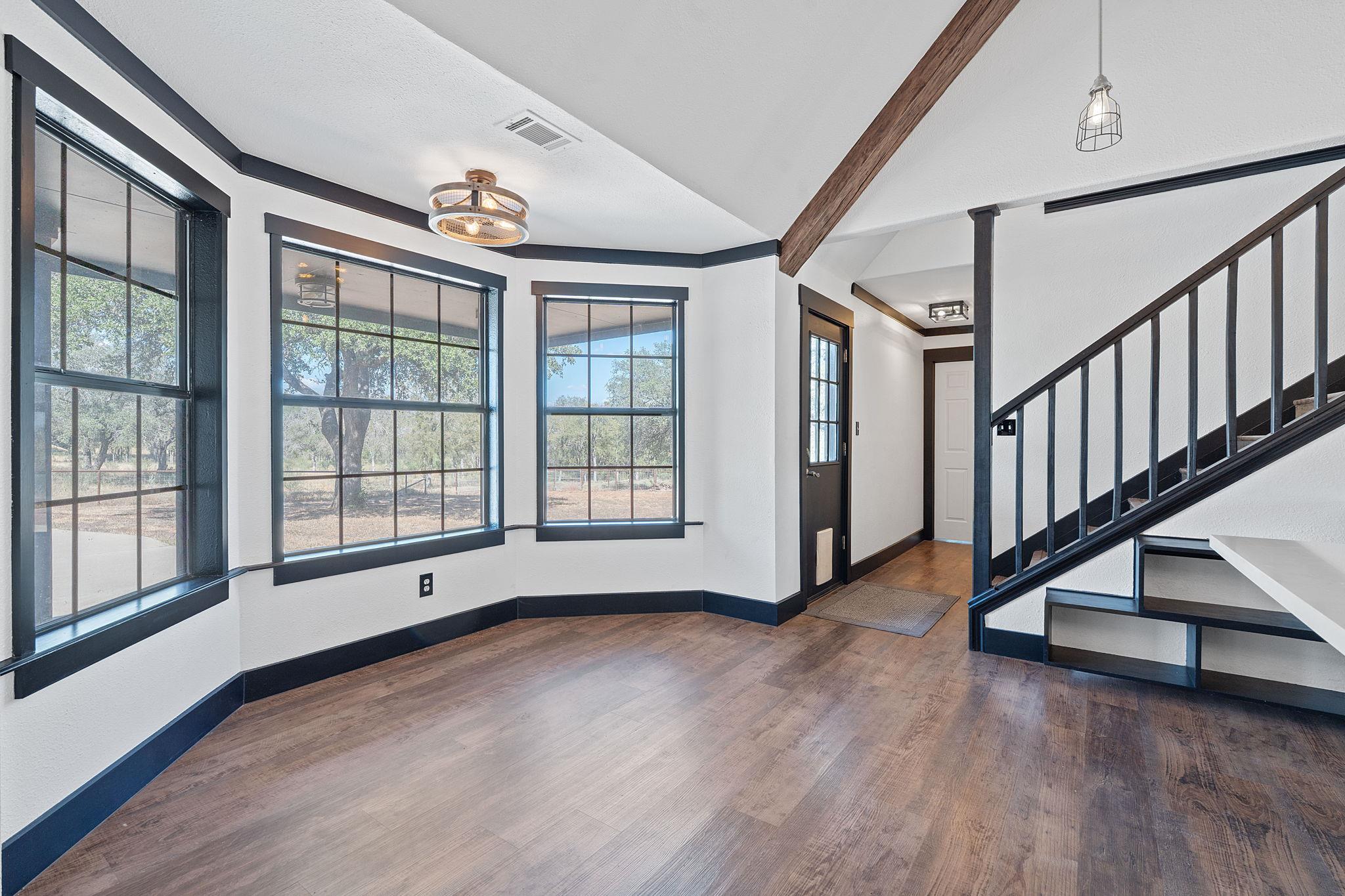 404 County Road 421, Spicewood, TX 78669