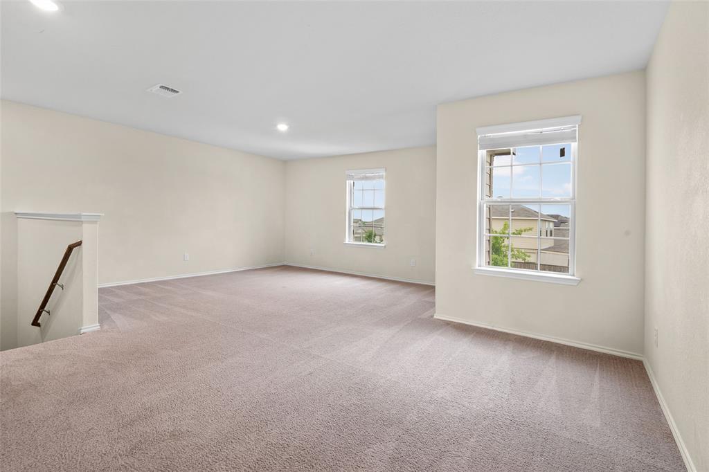 457 Bedford Falls Ln, Jarrell, TX 76537