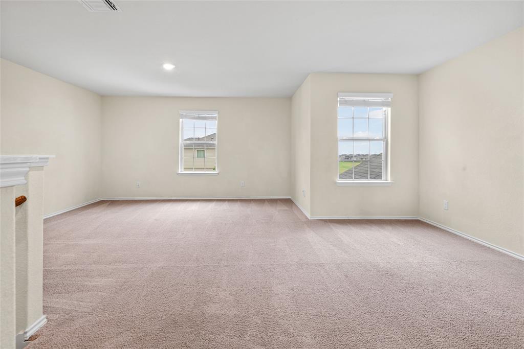 457 Bedford Falls Ln, Jarrell, TX 76537