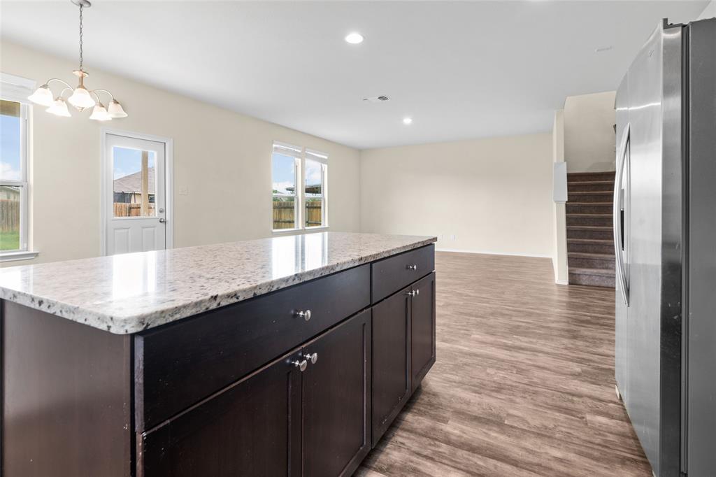 457 Bedford Falls Ln, Jarrell, TX 76537