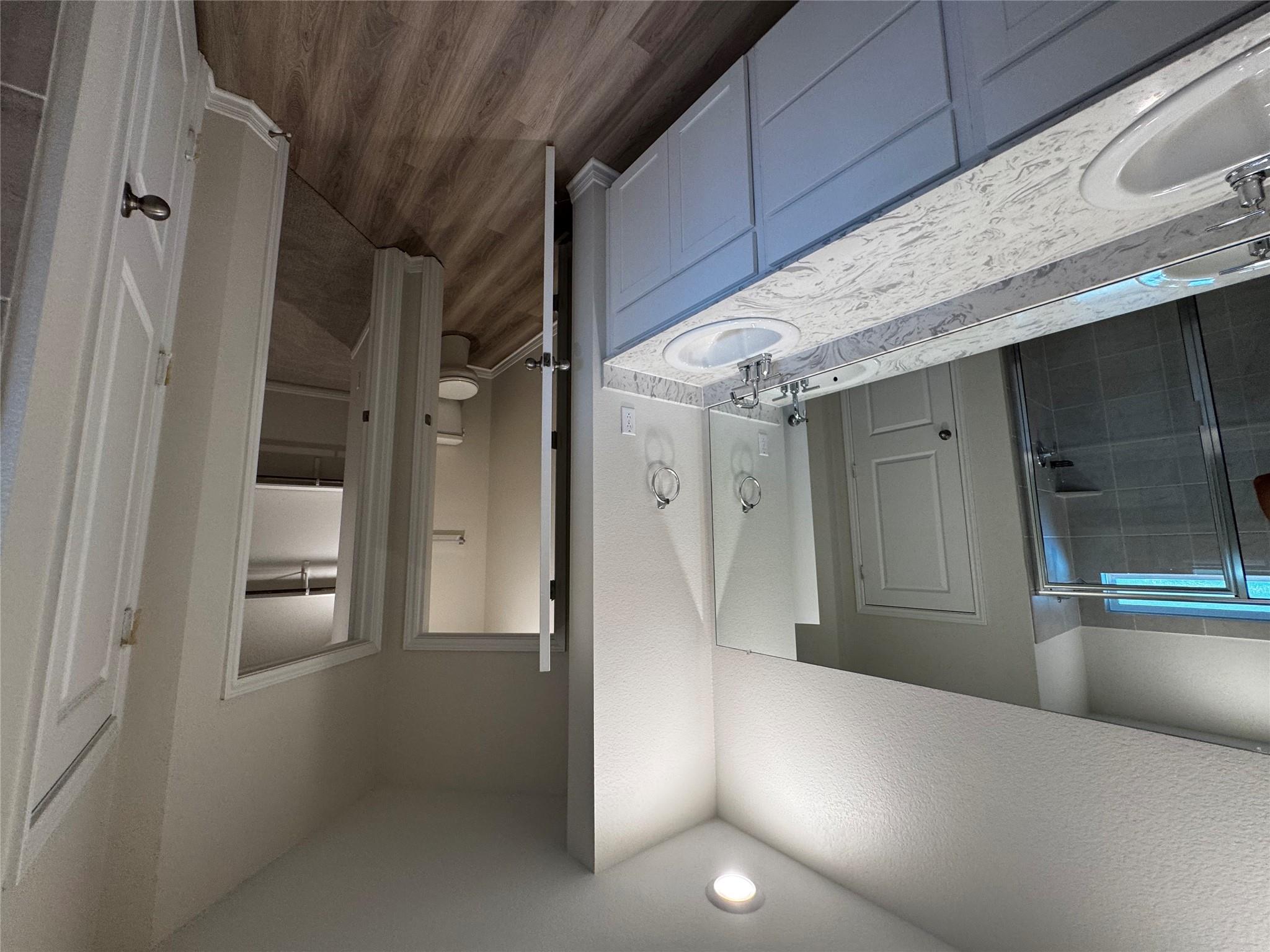 905 Copper Frond Way, Austin, TX 78748