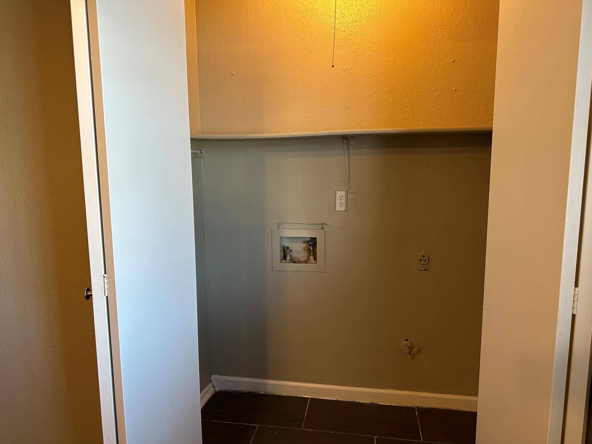 903 Taulbee Ln # B, Austin, TX 78757