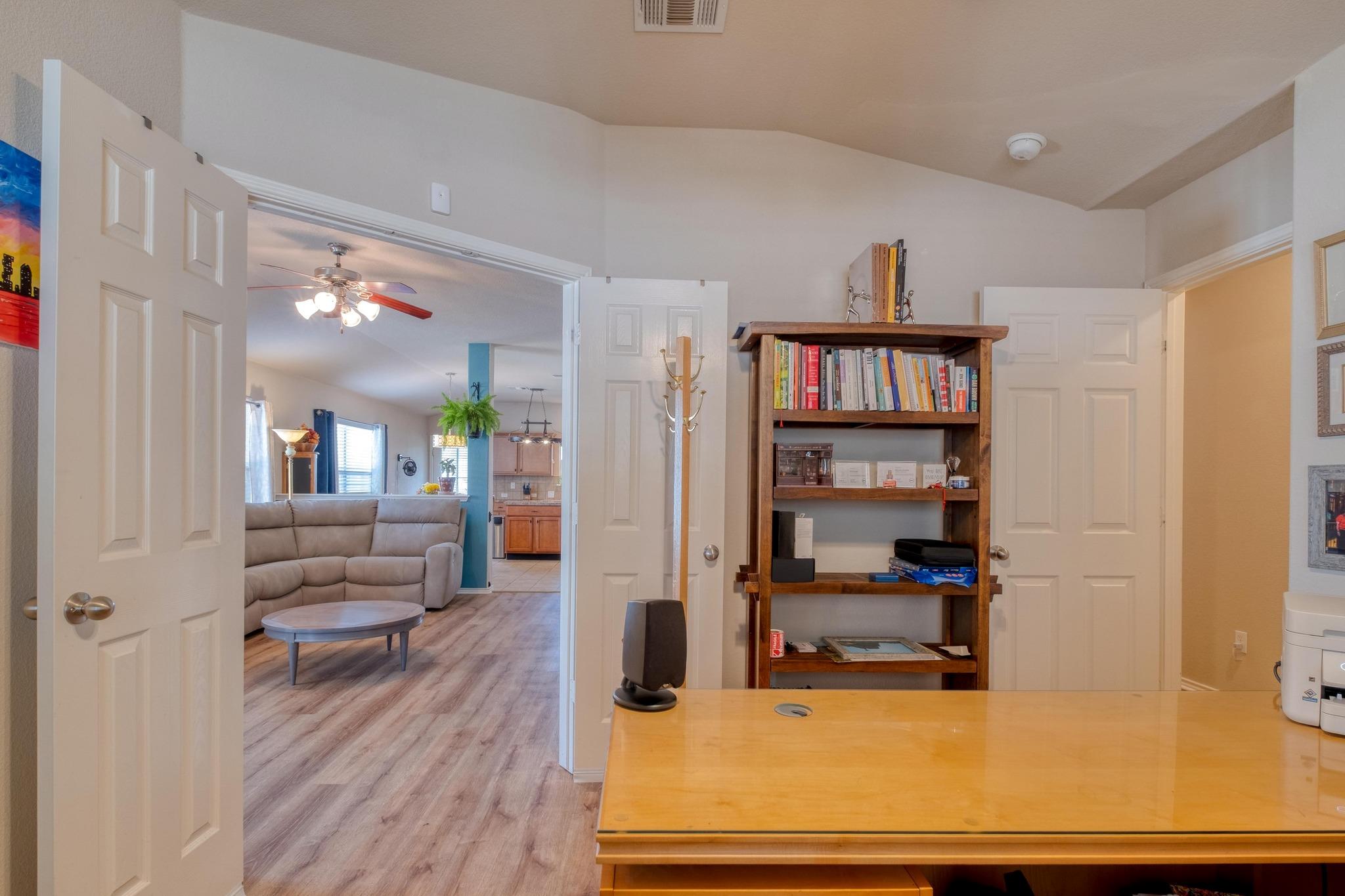 303 Baldwin St, Hutto, TX 78634