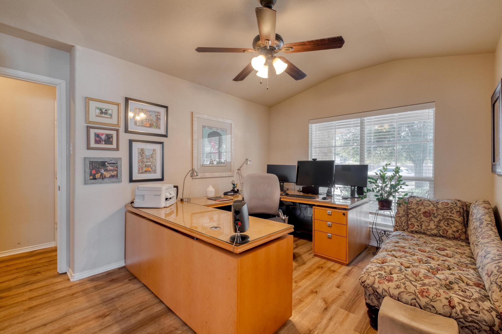 303 Baldwin St, Hutto, TX 78634