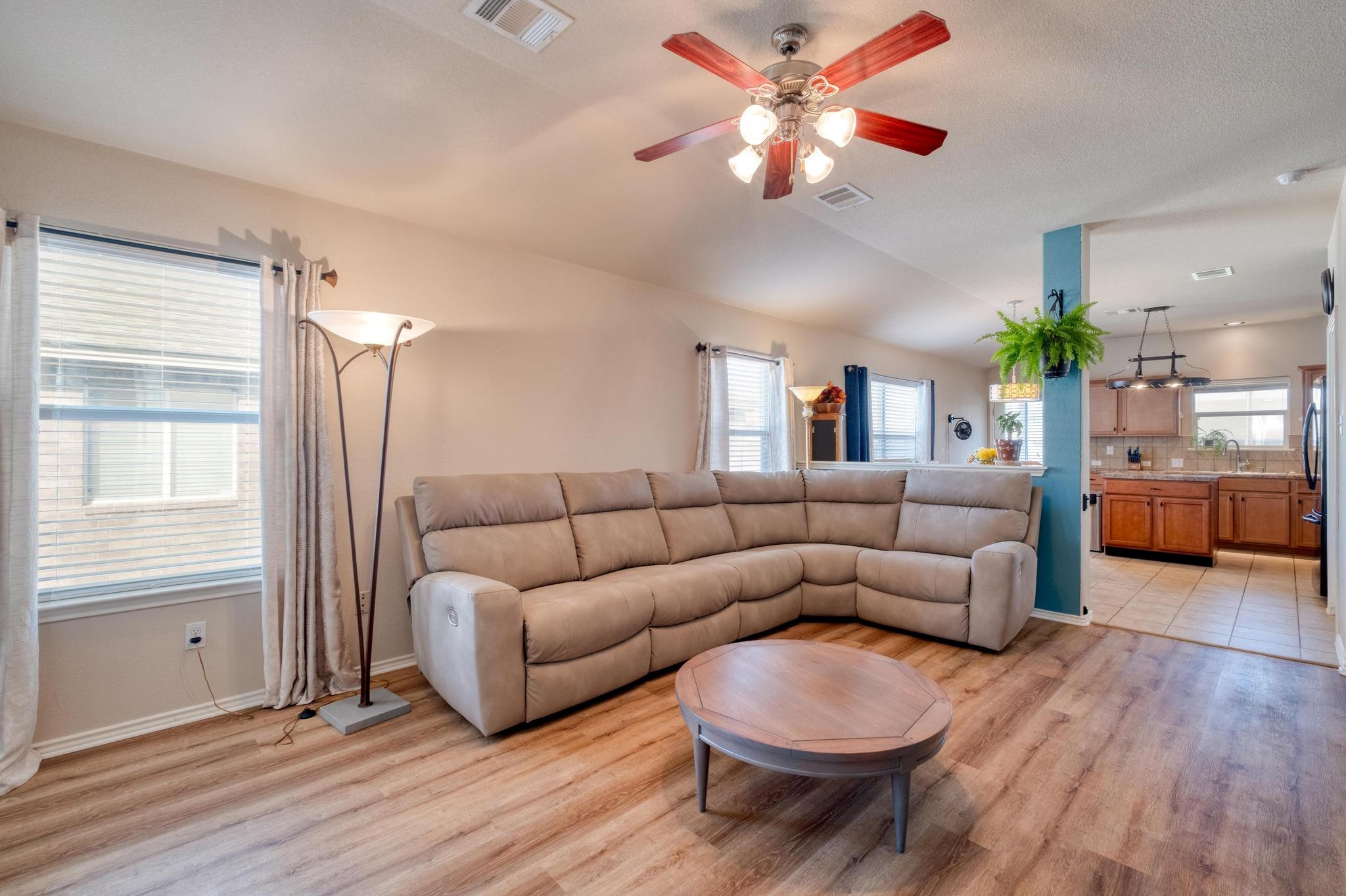 303 Baldwin St, Hutto, TX 78634