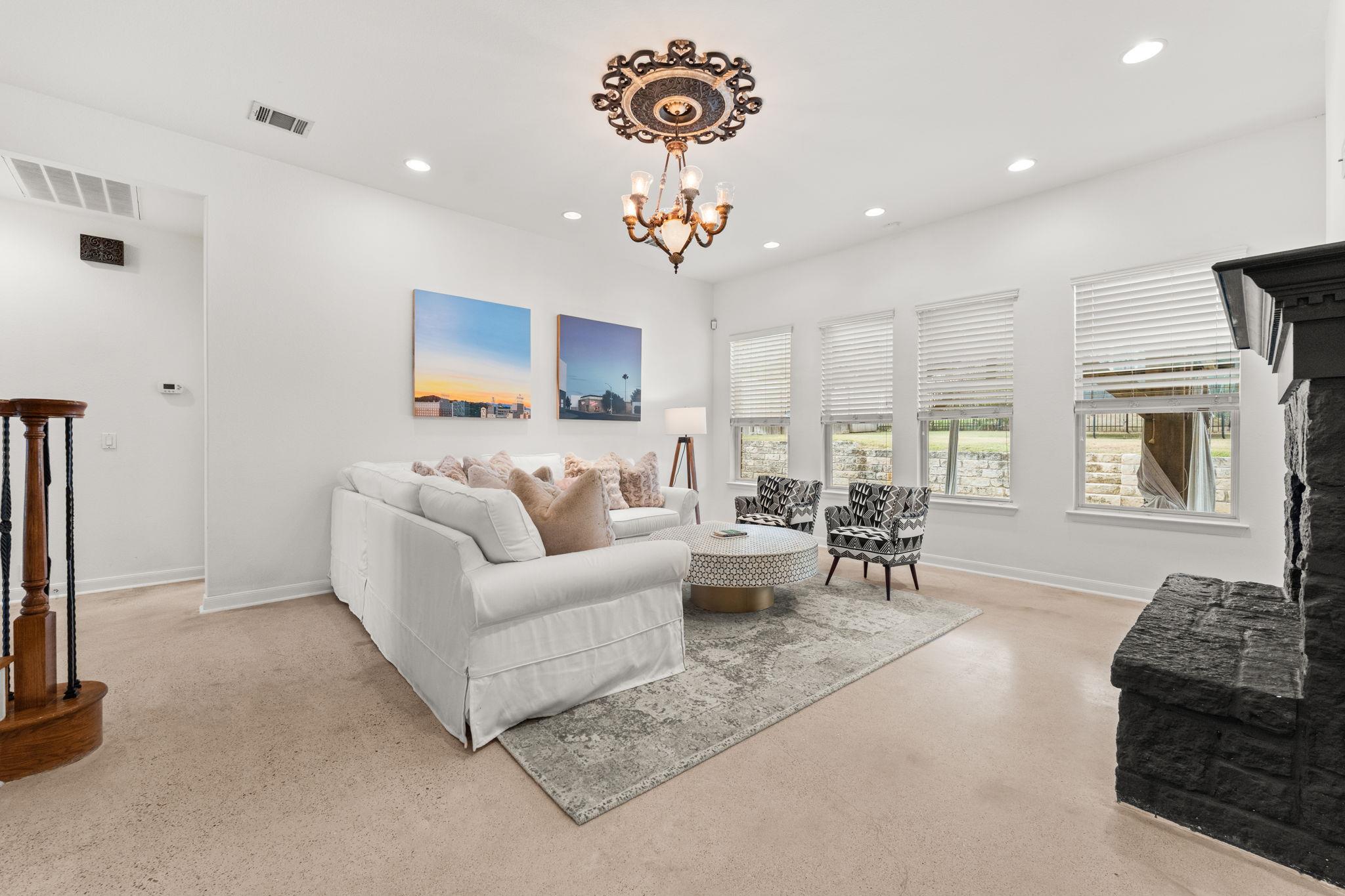 167 Desert Willow Way, Austin, TX 78737