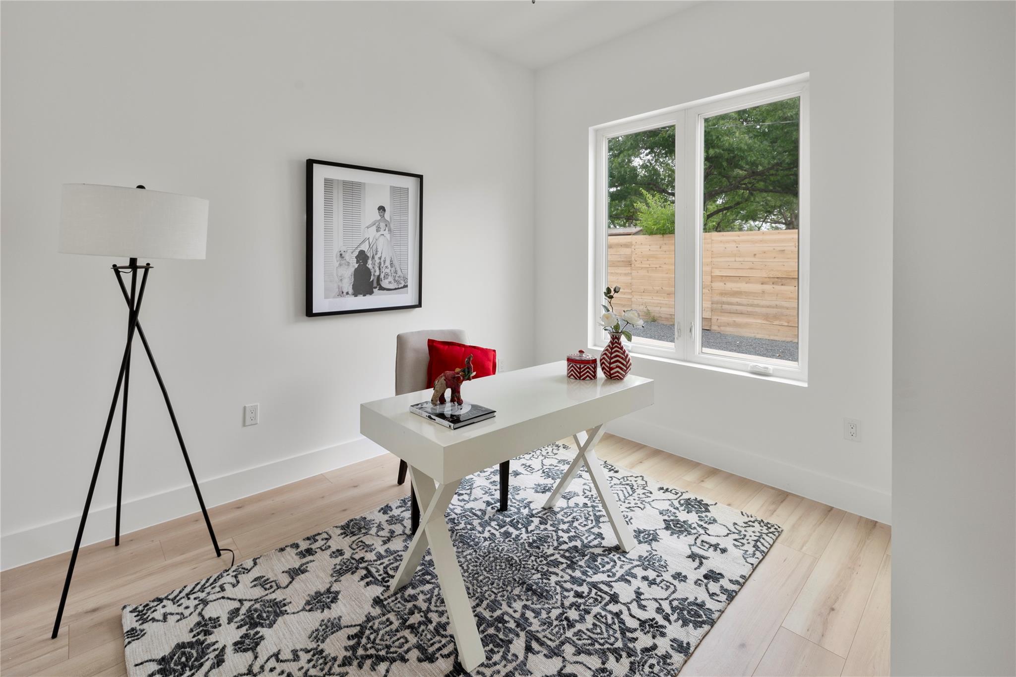 106 W Croslin St # 1, Austin, TX 78752