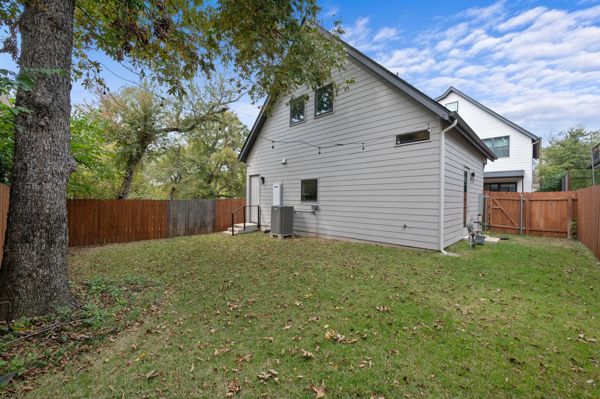 2941 E 14th St # 2, Austin, TX 78702