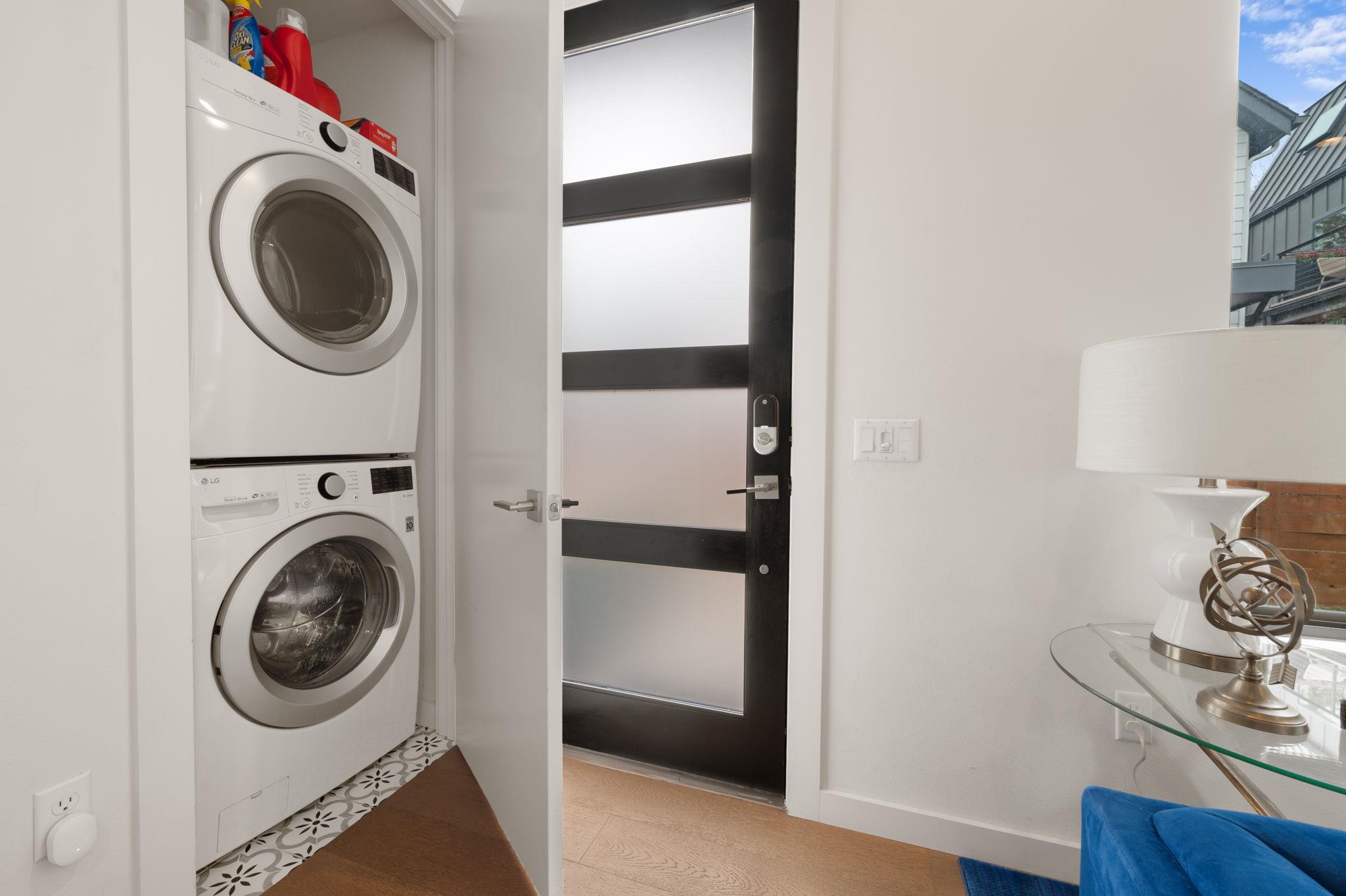 2941 E 14th St # 2, Austin, TX 78702