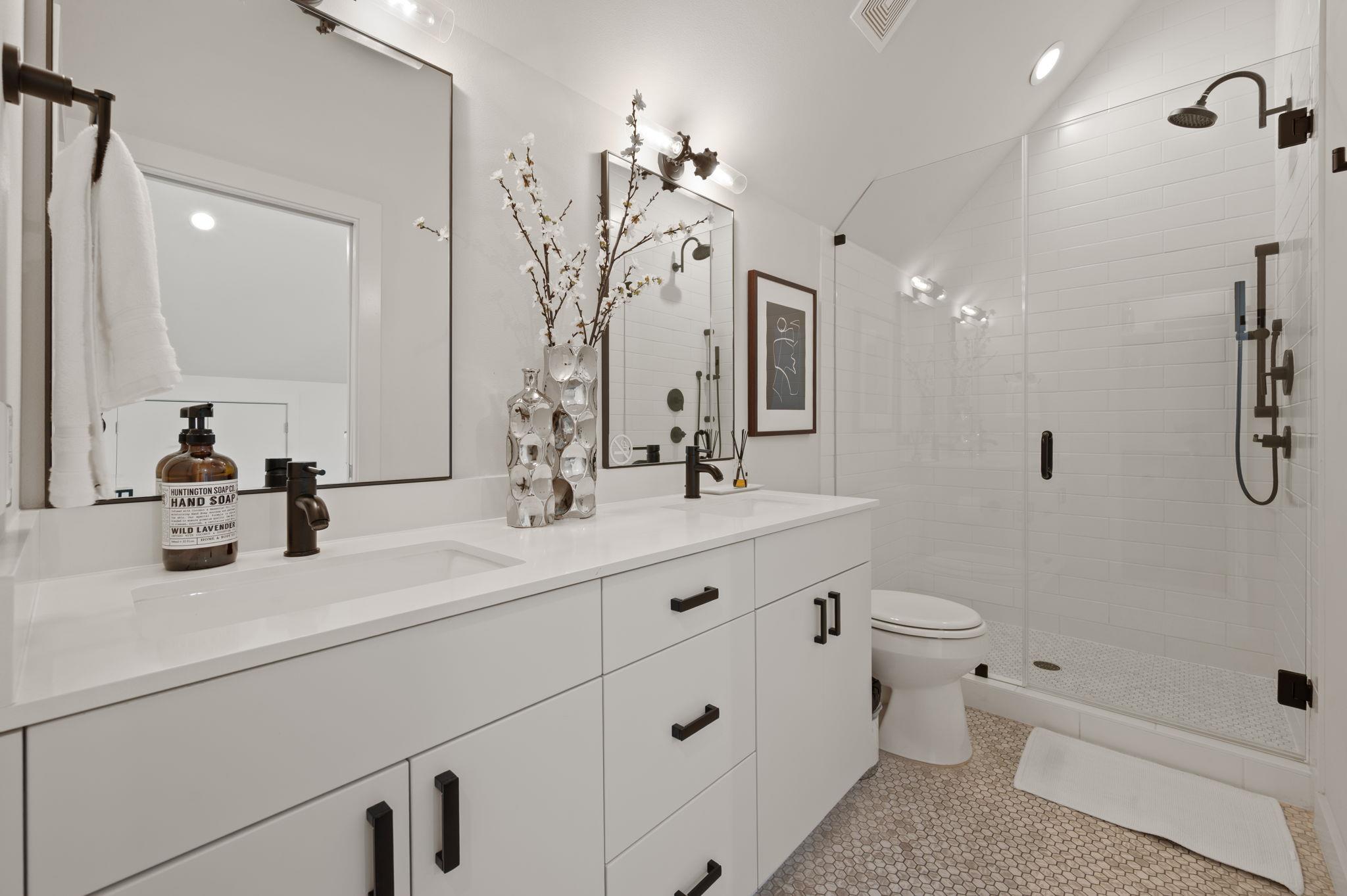 2941 E 14th St # 2, Austin, TX 78702