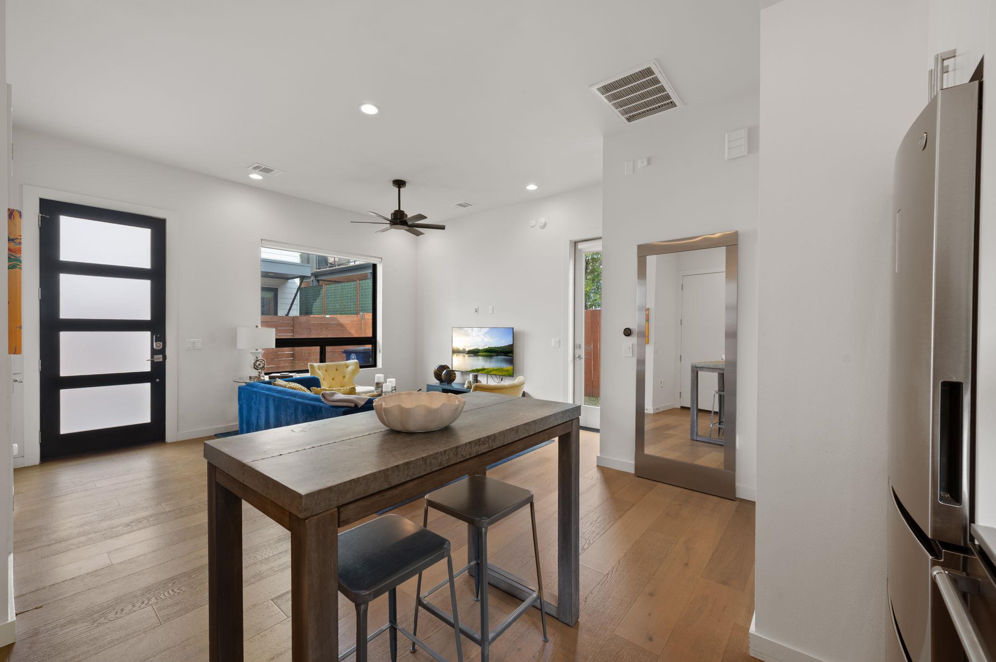 2941 E 14th St # 2, Austin, TX 78702