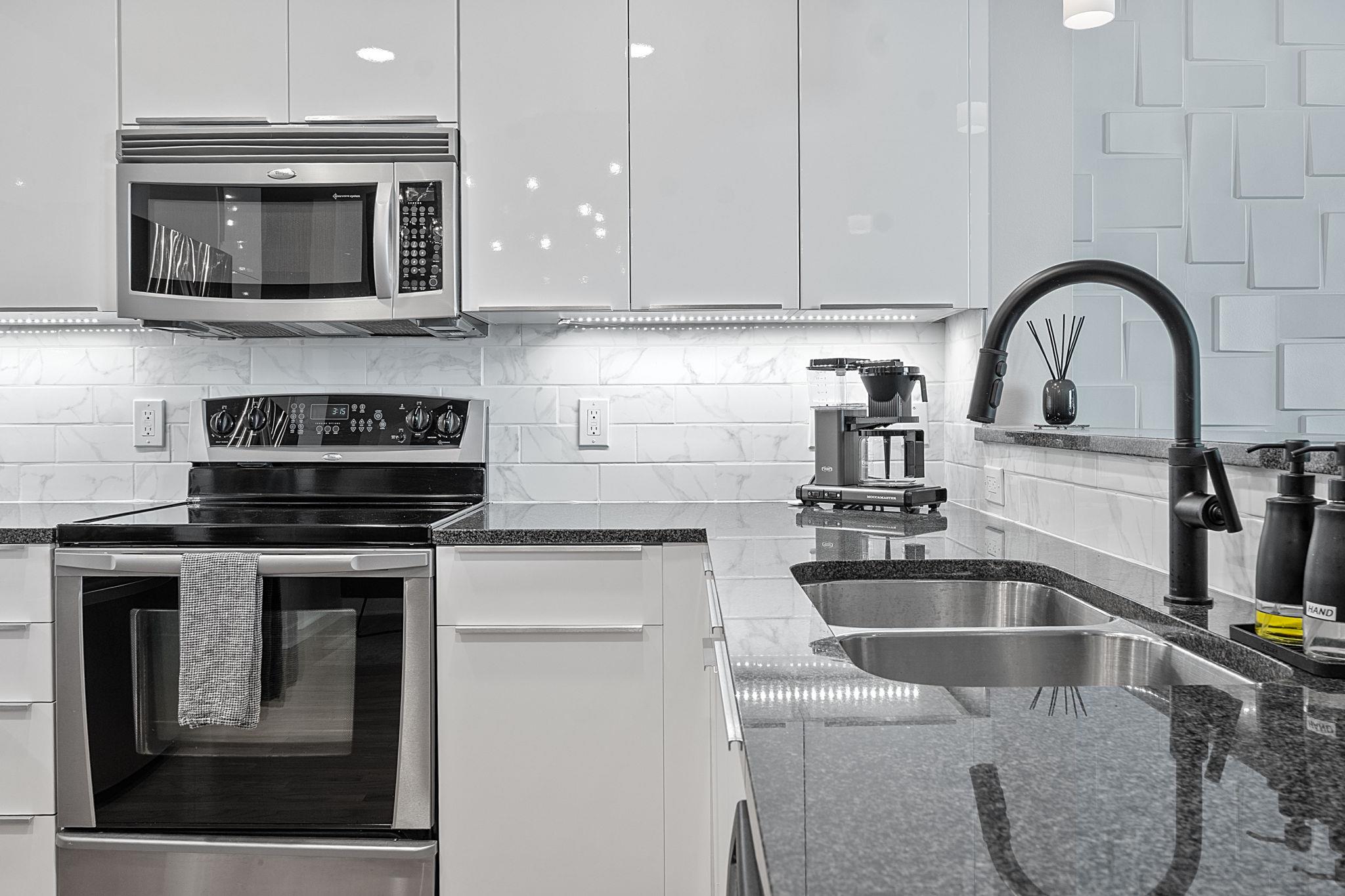 360 Nueces St # 1007, Austin, TX 78701