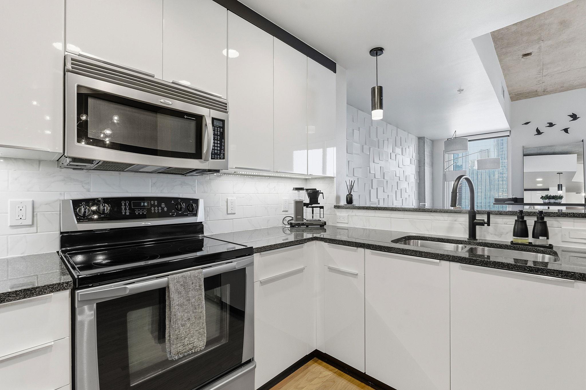 360 Nueces St # 1007, Austin, TX 78701