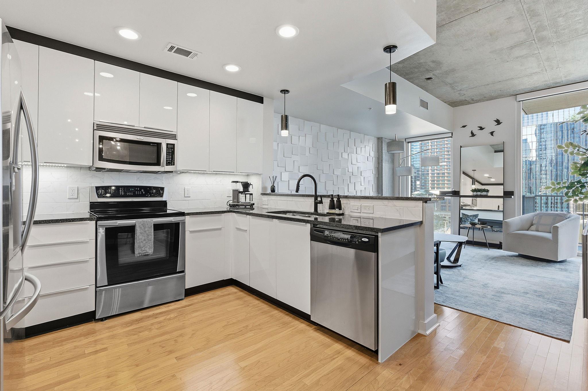 360 Nueces St # 1007, Austin, TX 78701