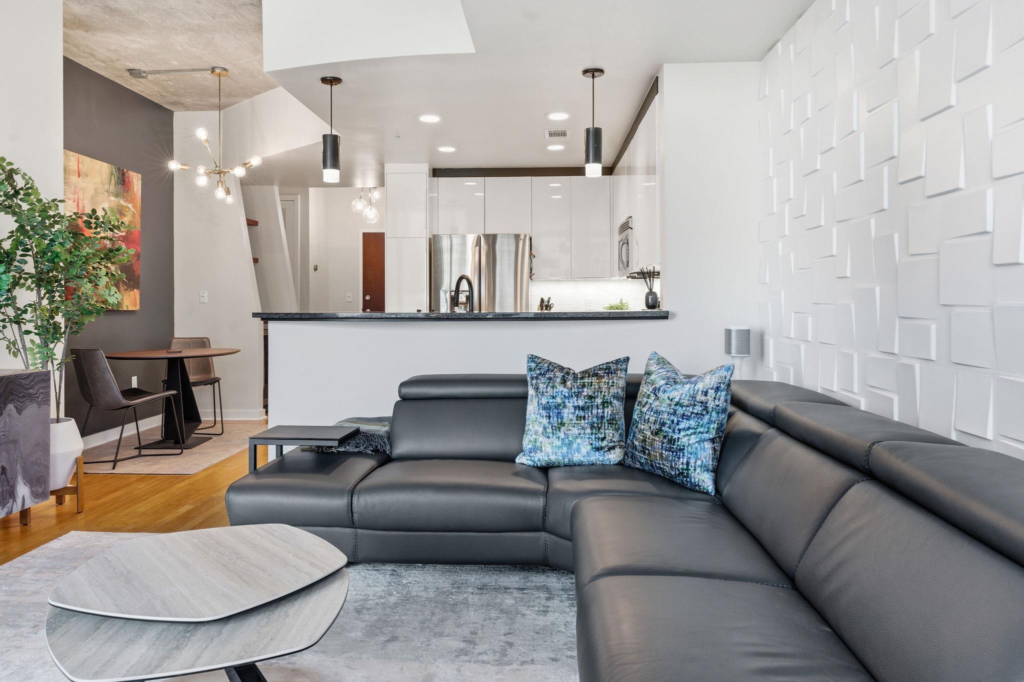 360 Nueces St # 1007, Austin, TX 78701