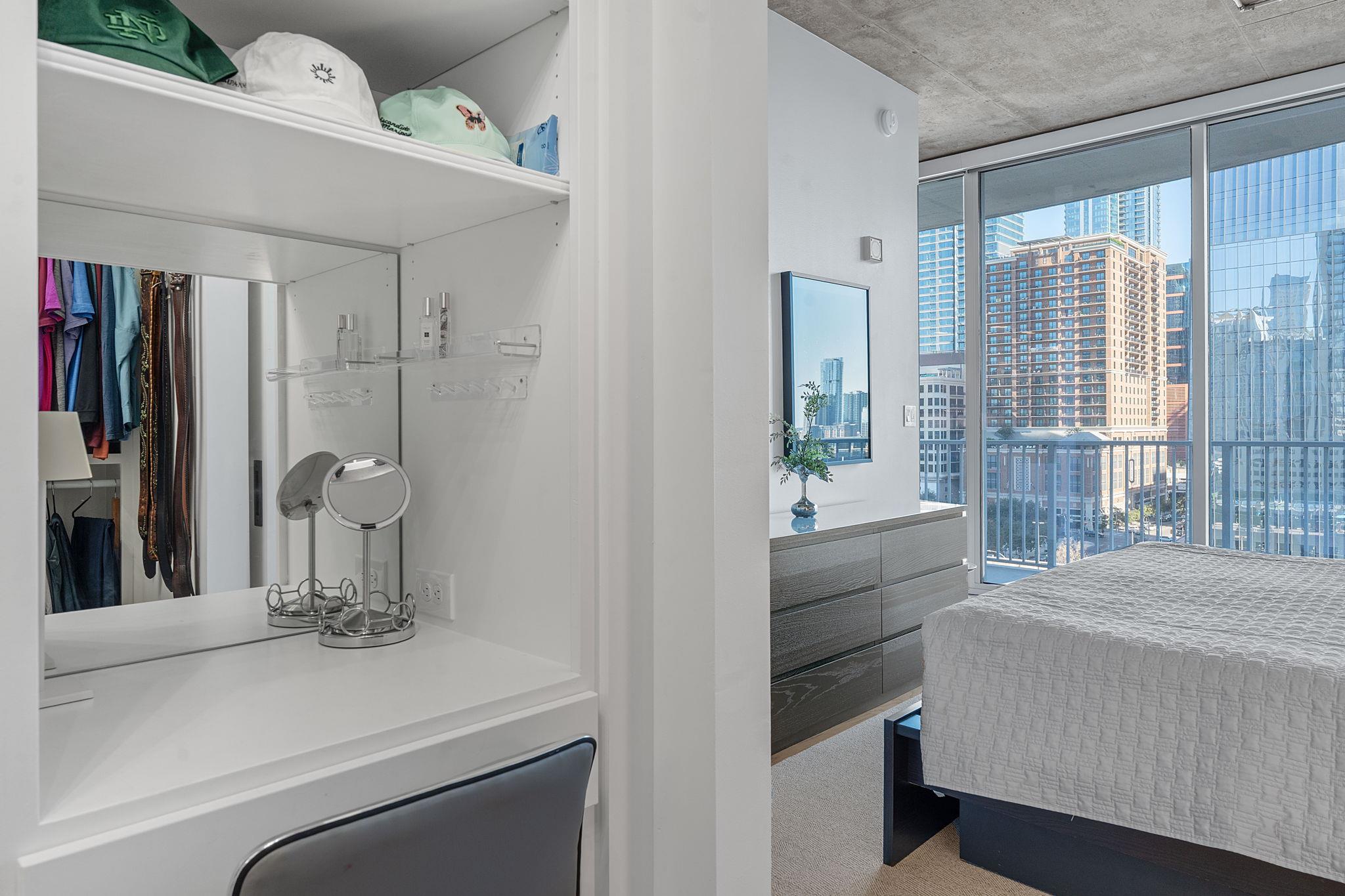 360 Nueces St # 1007, Austin, TX 78701