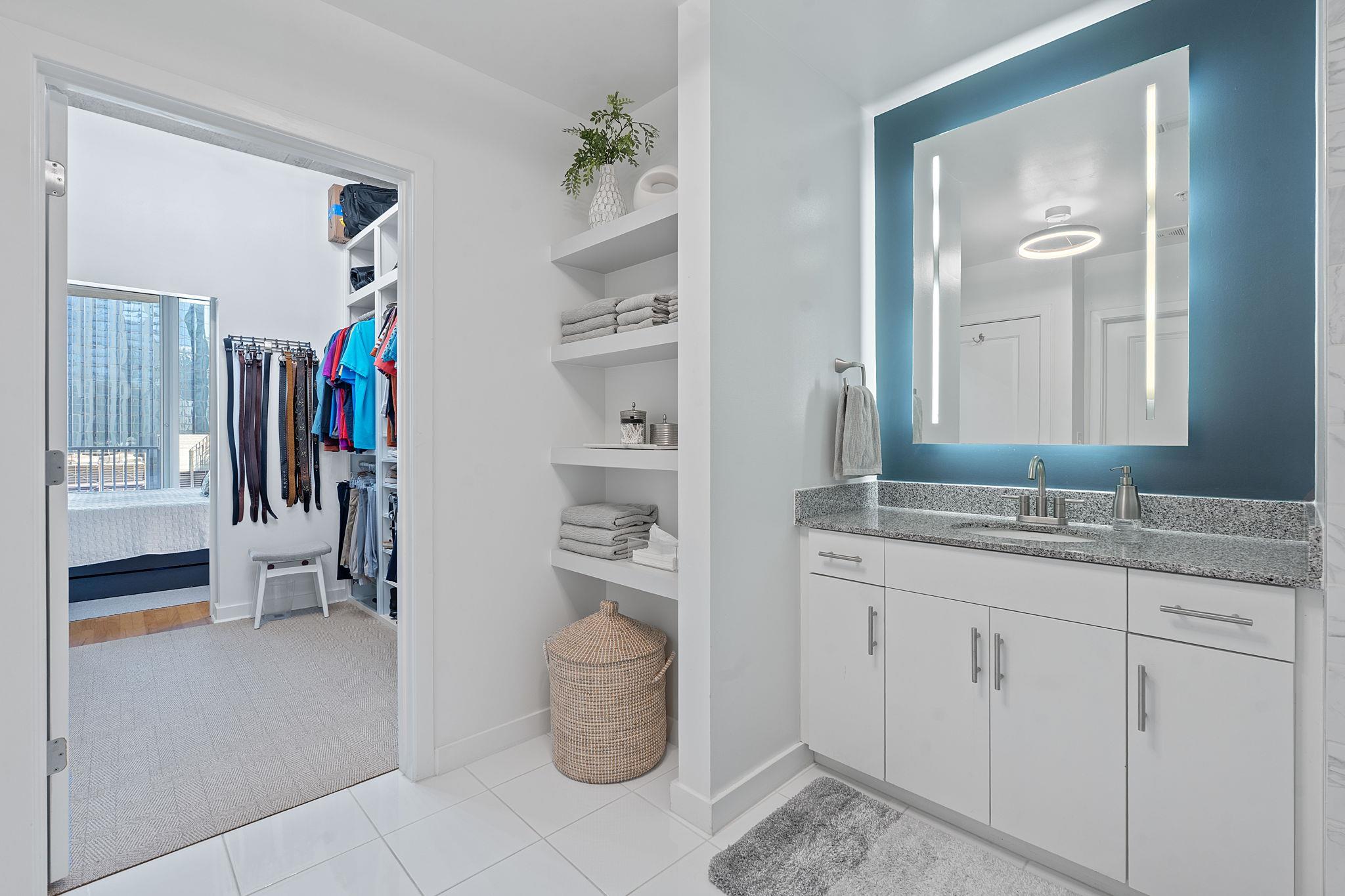 360 Nueces St # 1007, Austin, TX 78701