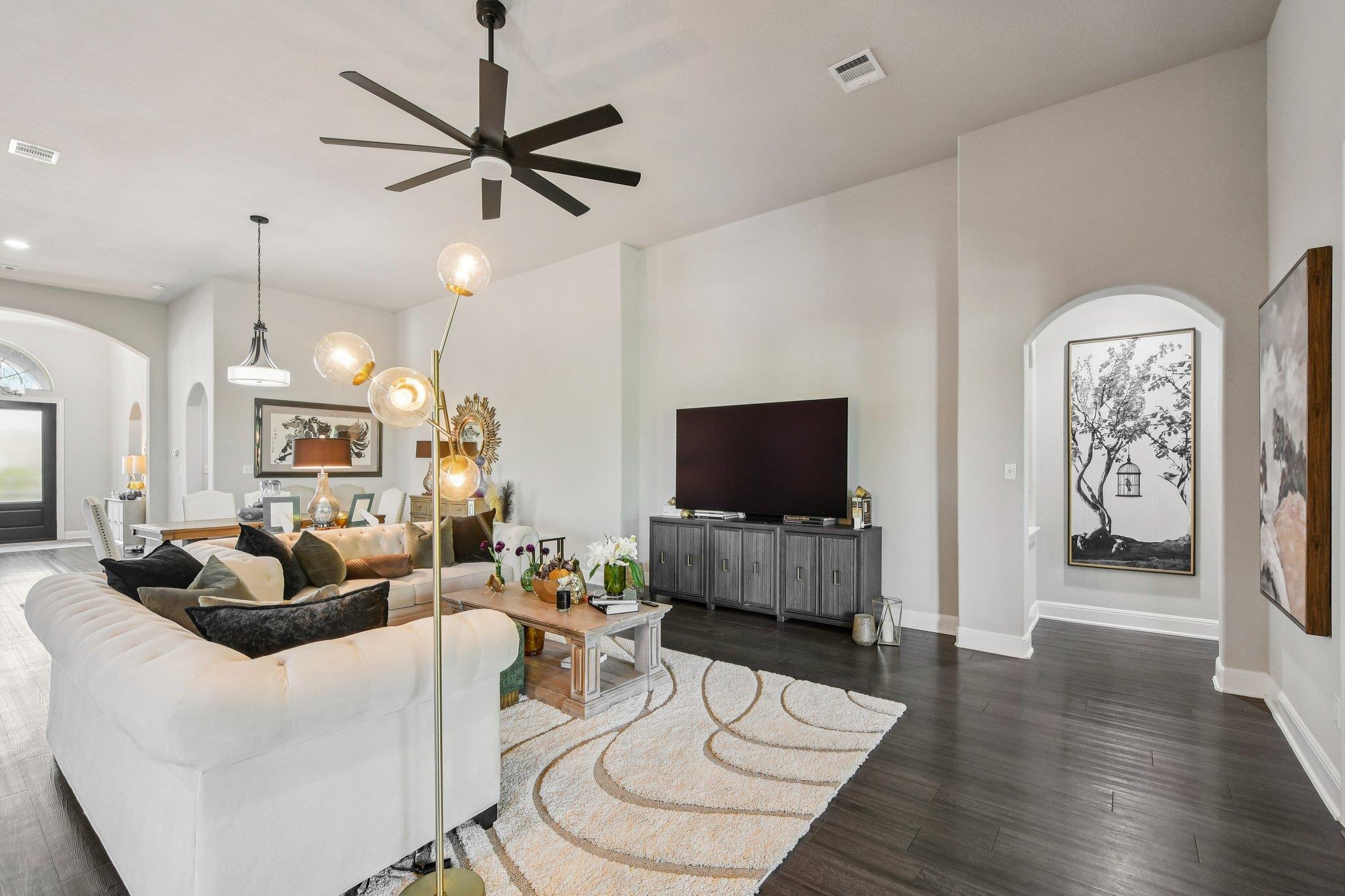 124 S Sage Holw, Dripping Springs, TX 78620